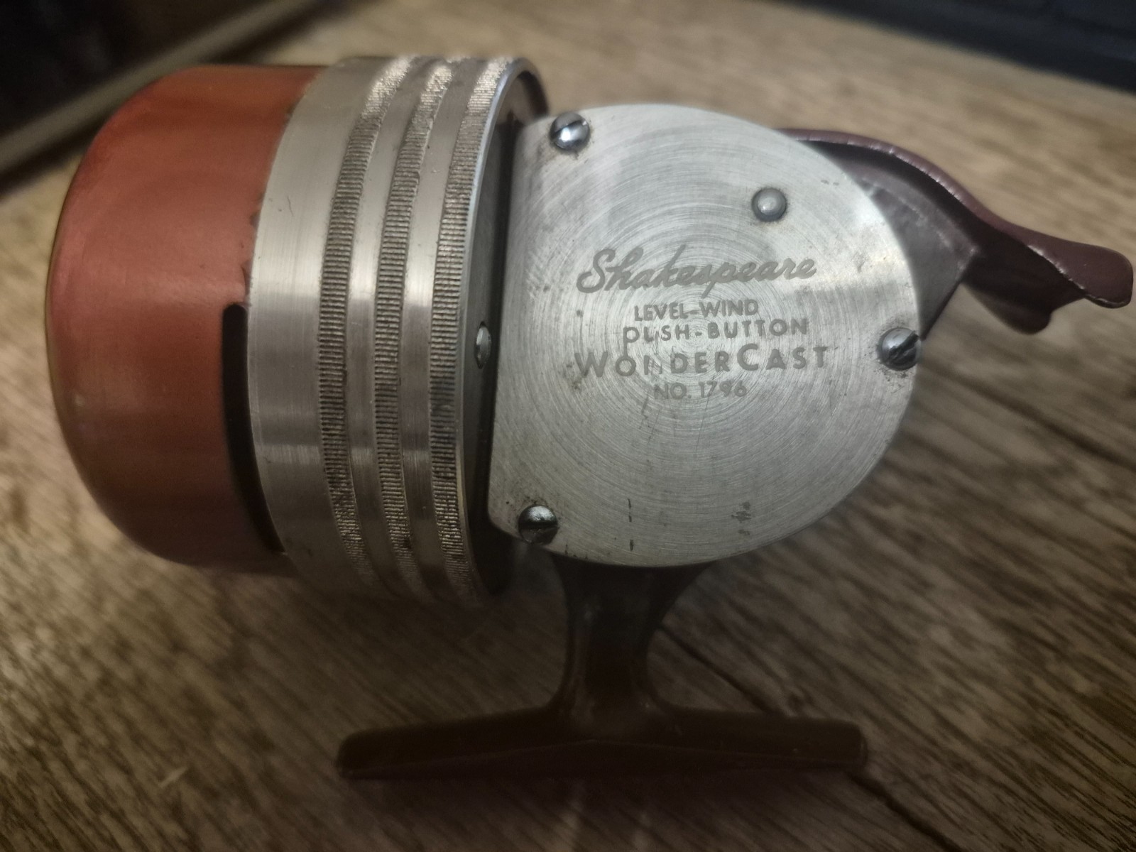 Shakespeare WonderCast No.1796 Model: EK Closed Face Fishing Reel-USA from 1961