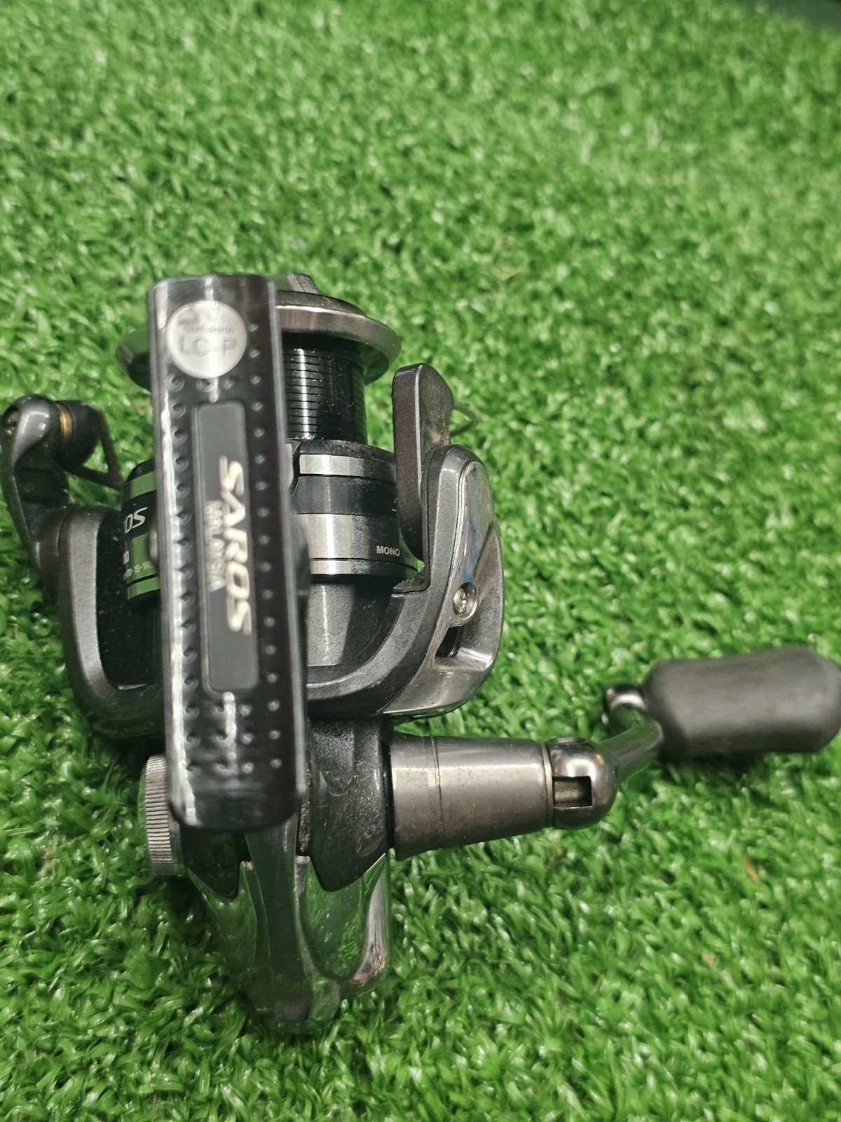 Shimano Saros 2500FA Spinning Reel Malaysia Black Silver Pre-owned.great Cond.