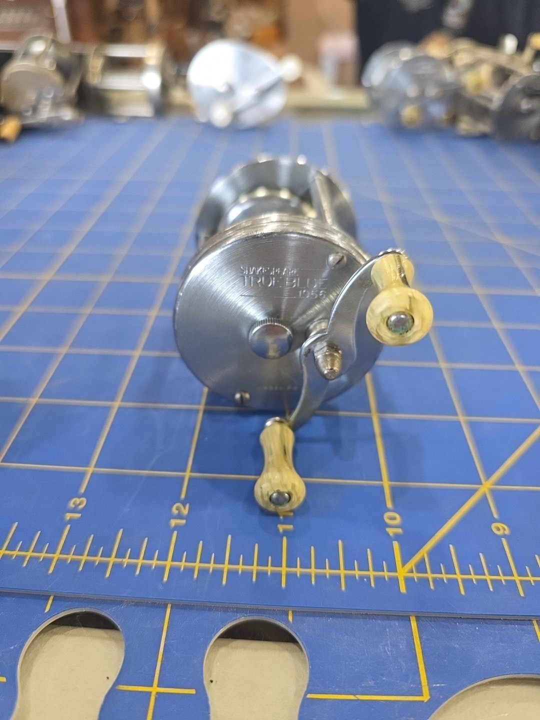 R36 VTG Shakespeare True Blue #1956 Bait Casting Fishing Reel