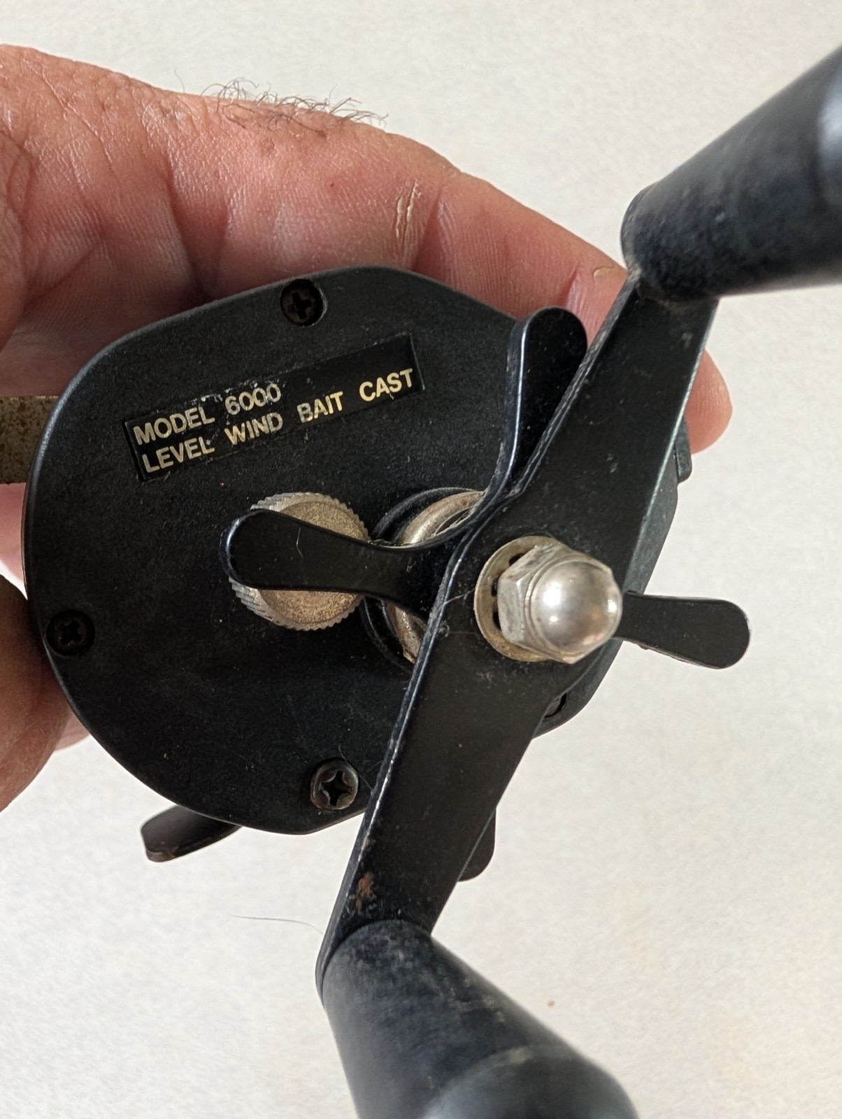 Shakespeare Pro Am Fishing Reel Model 6000. Works But Stiff.