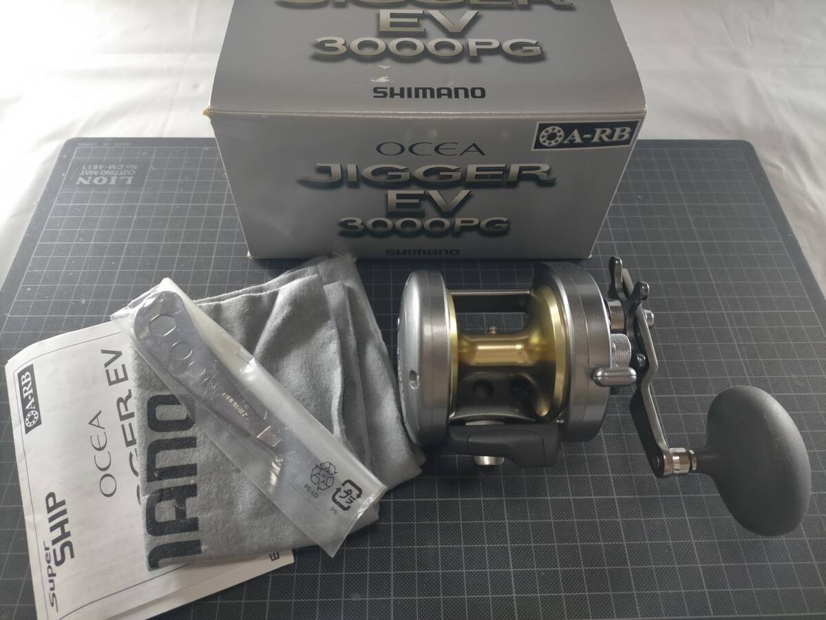 Shimano Ocea Jigger EV 3000PG Power Gear Japan Made Jigging Bait Reel Right Hand