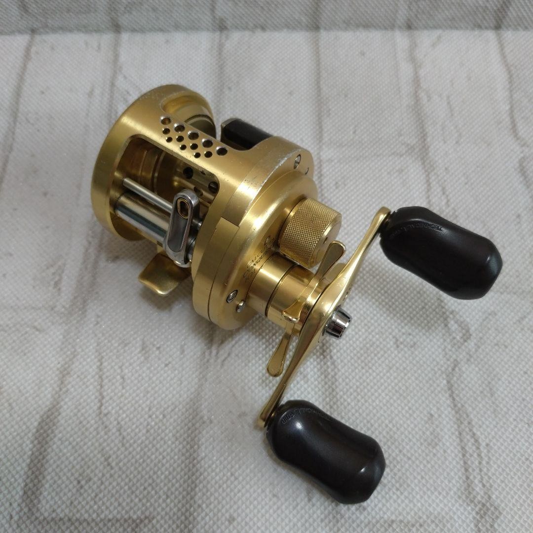 SHIMANO 01 Calcutta Conquest 101 Left Handle Baitcasting Reel Used Round Reel