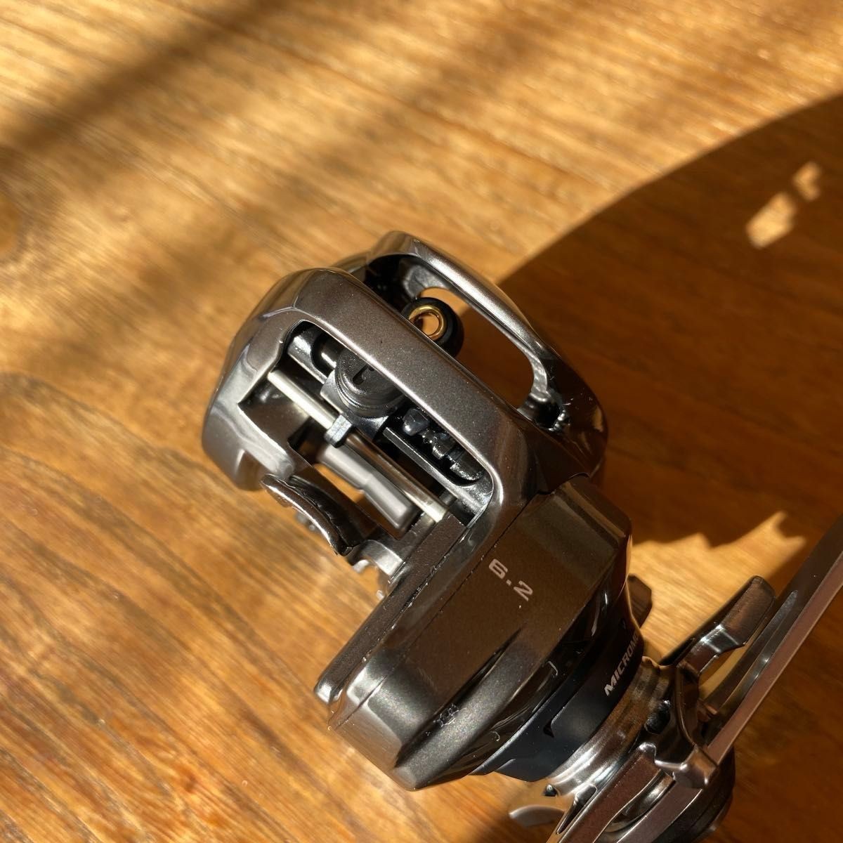 Shimano 20 Metanium Left-Hand Baitcasting Reel
