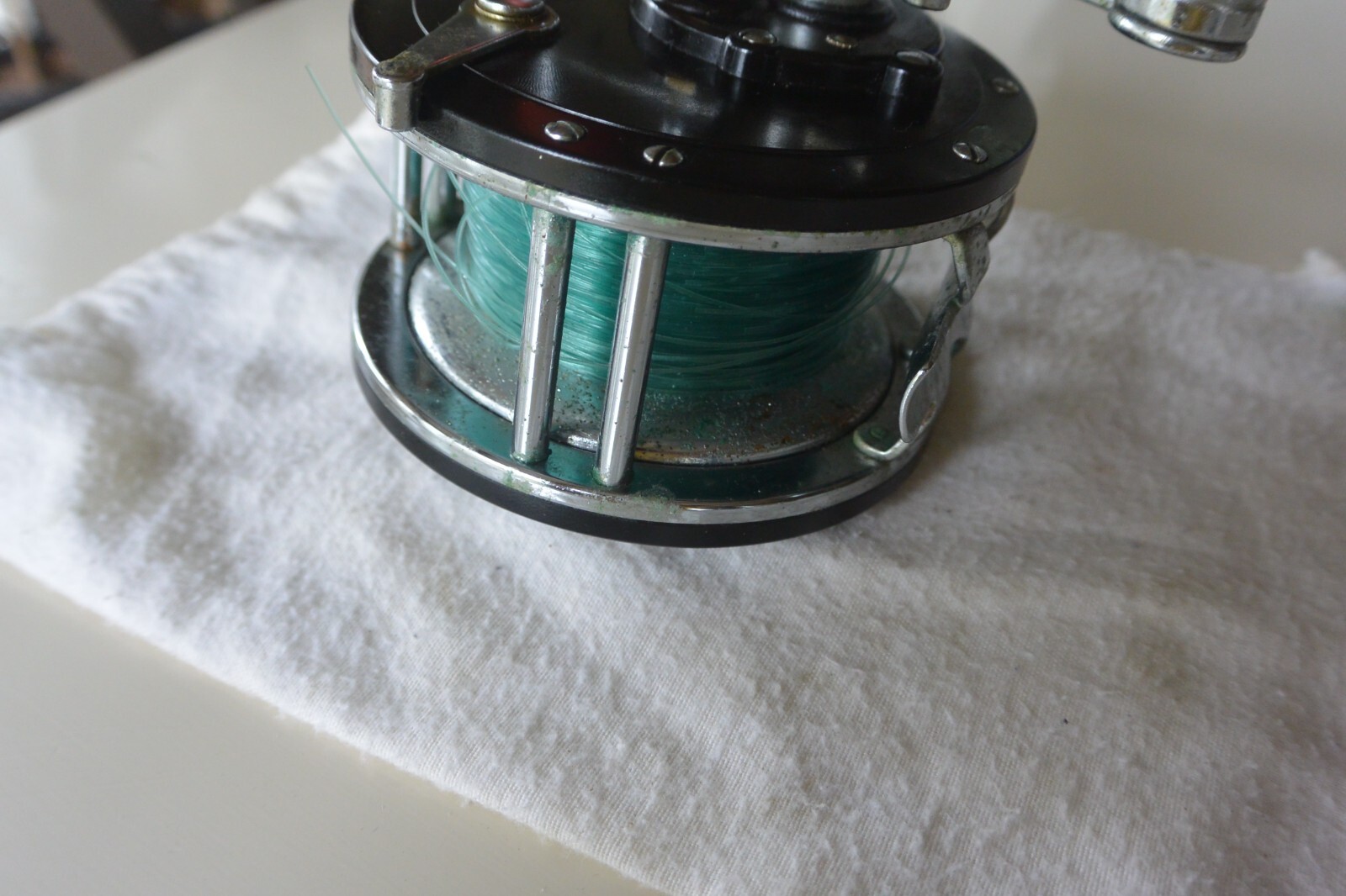 Penn 149 Deep Sea Reel 30-149. Functions and Sounds great.