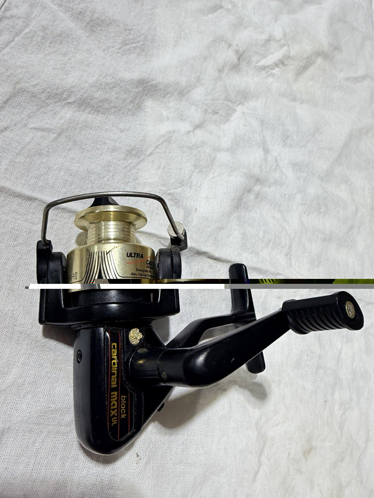 Abu Garcia Cardinal Max UL 20 Spinning Reel Right 5.4:1 2BB Black/Gold