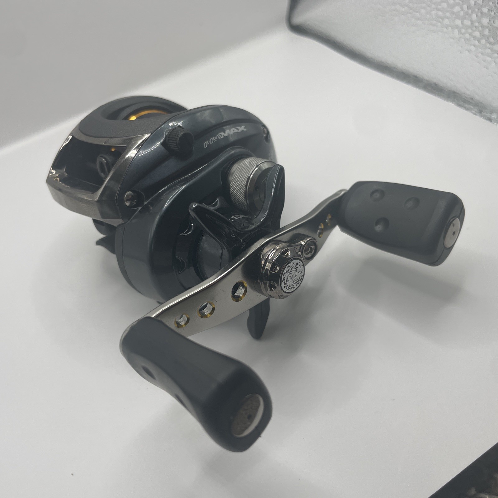 BRAND NEW Abu Garcia ProMax 2 Left Handed Baitcaster Reel 7:1:1
