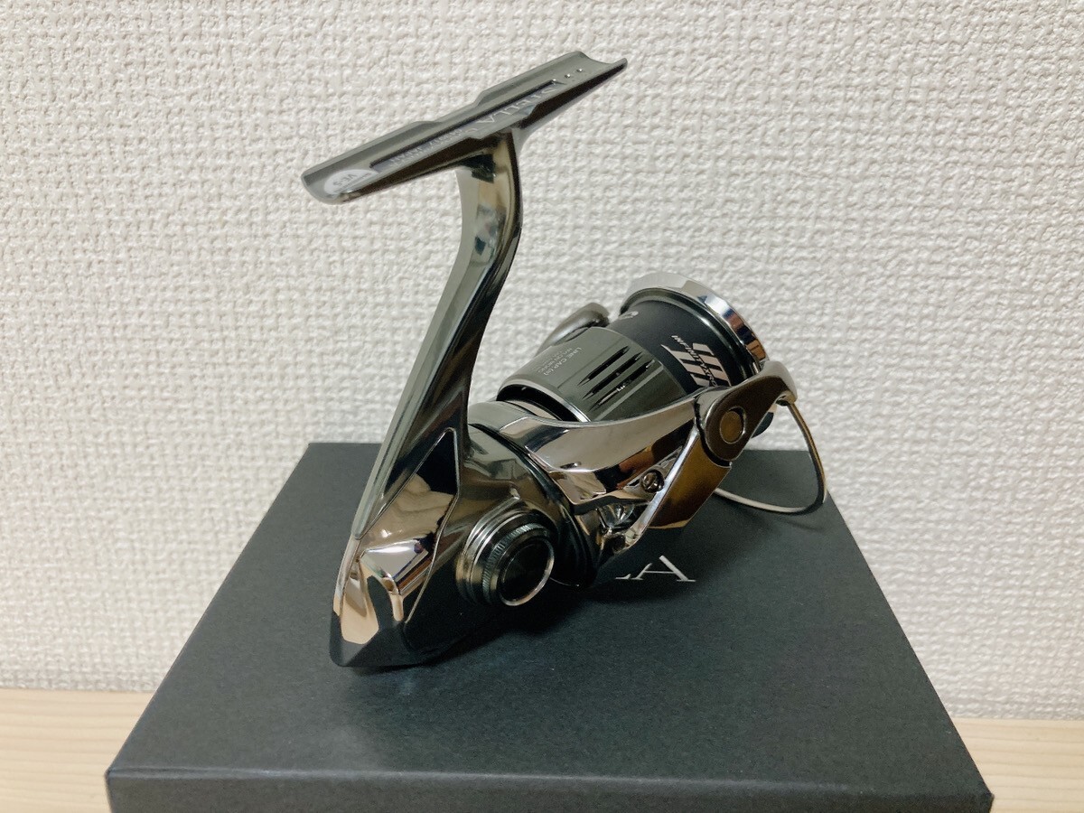 Shimano Spinning Reel 22 STELLA C3000MHG Gear Ratio 5.8:1 Fishing Reel IN BOX