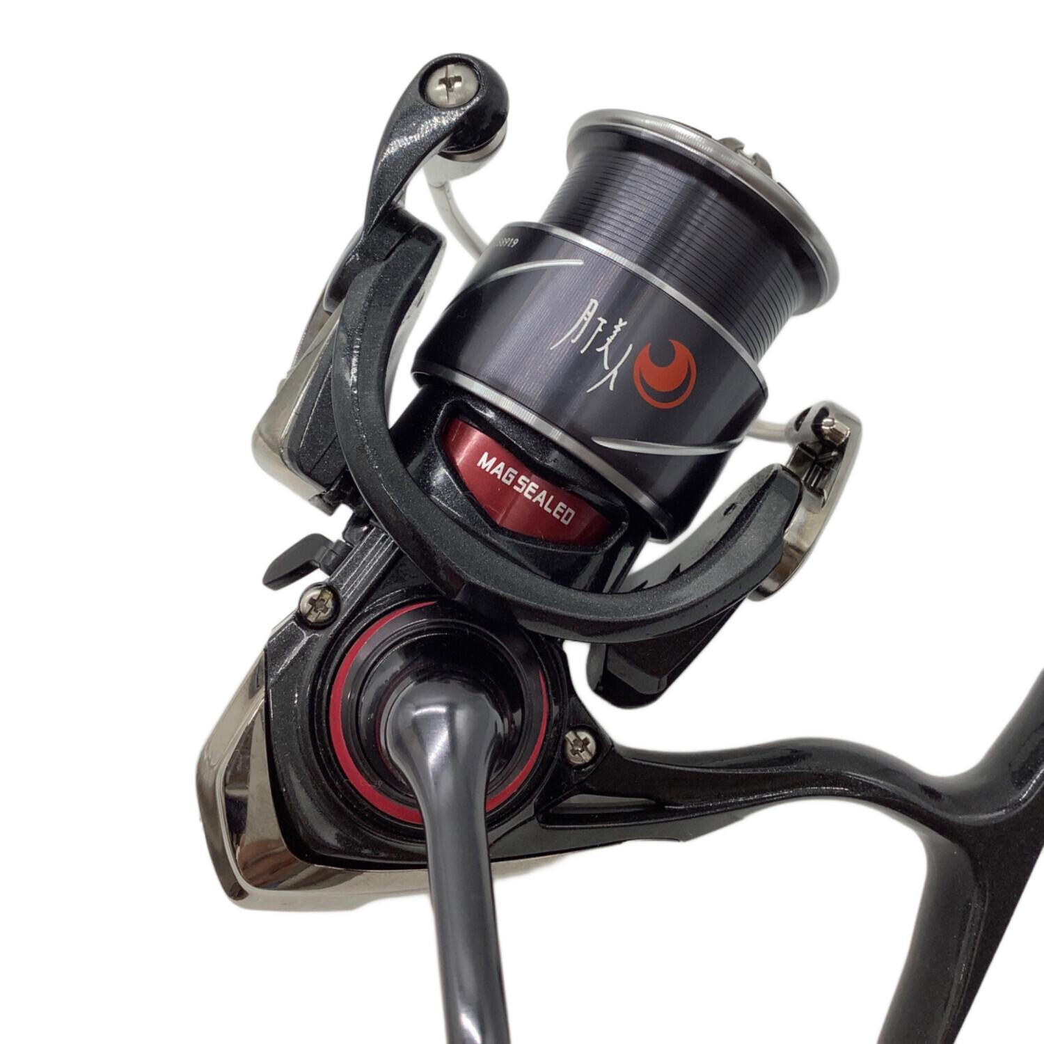 Daiwa Gekkabijin X LT2000S Spinning Reel JDM Black Red Trout Finesse Lure USED