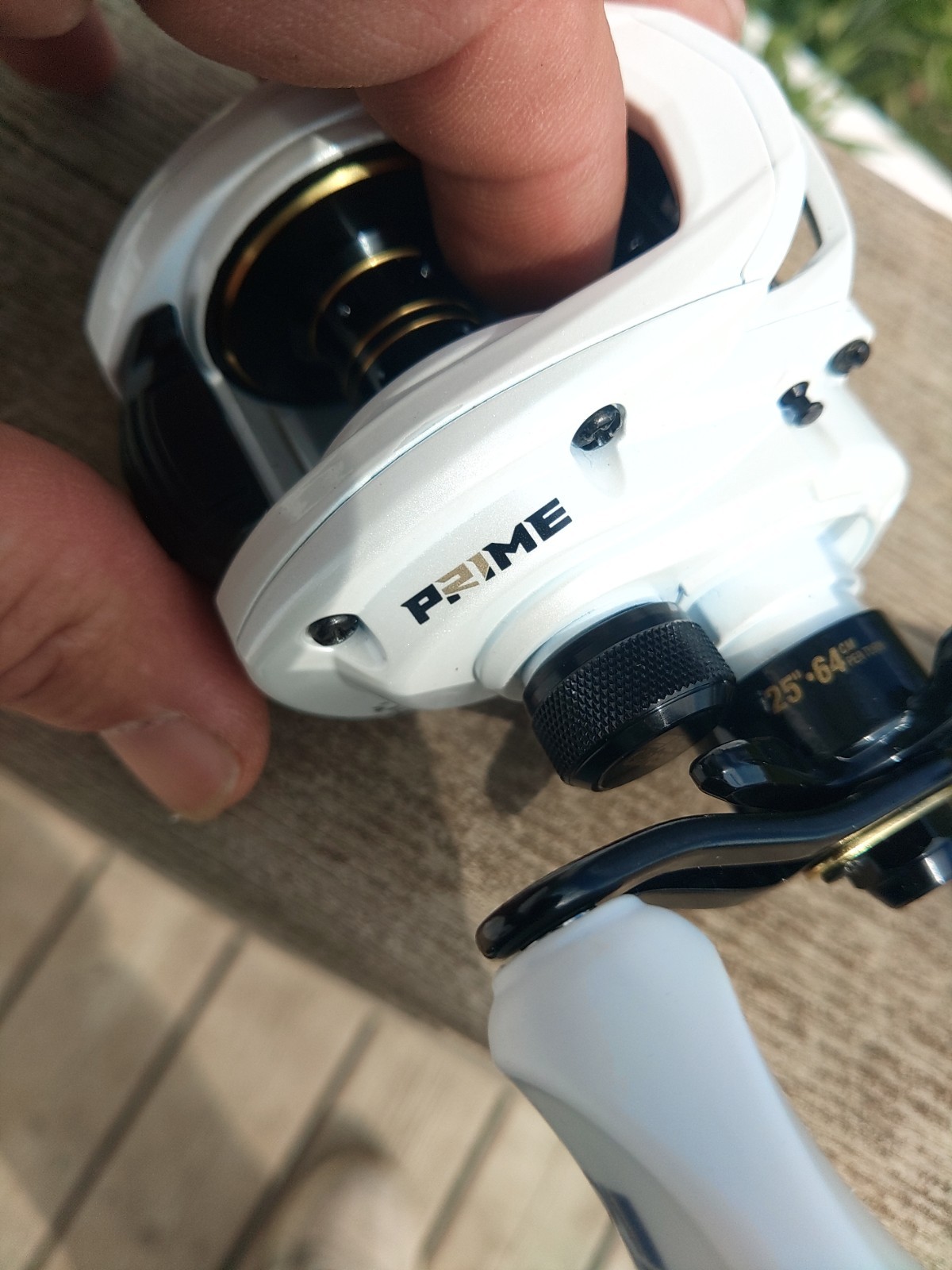 Abu Garcia 21 Prime Right Hand Low Profile Bait Casting Fishing Reel.