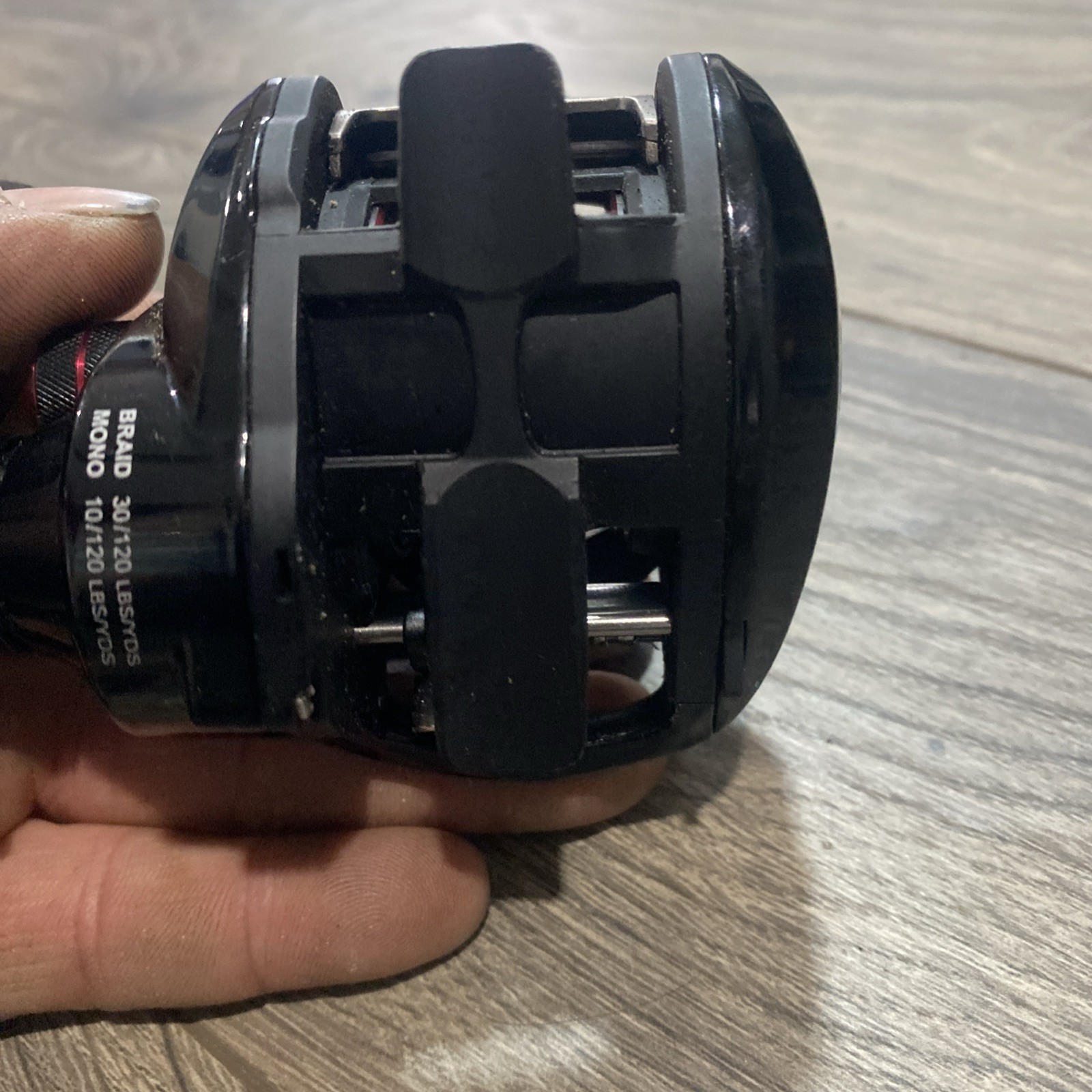 Piscifun Torrent LEFT Handed 7.1:1 Baitcasting Reel 18LB Carbon Fiber Drag