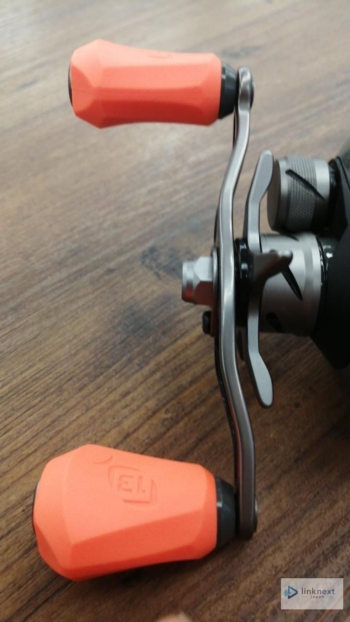 13 Fishing Concept Z2 Baitcasting Reel – Used, Light Signs of Use