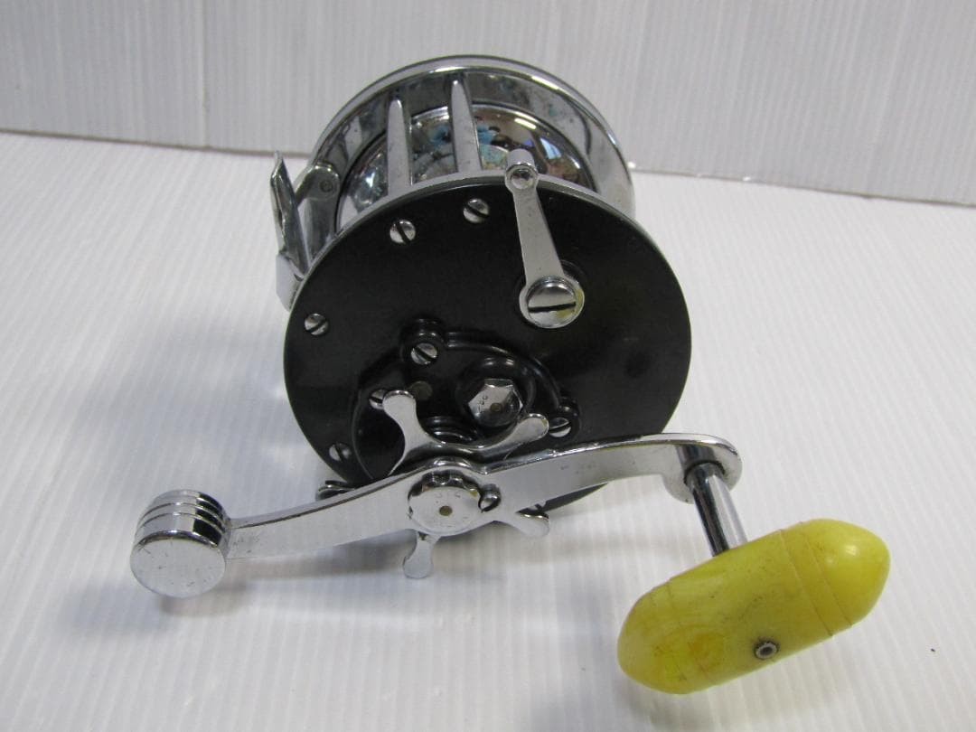 PENN LONG BEACH 65 Reels Fishing Reel Vintage Authentic Saltwater Classic