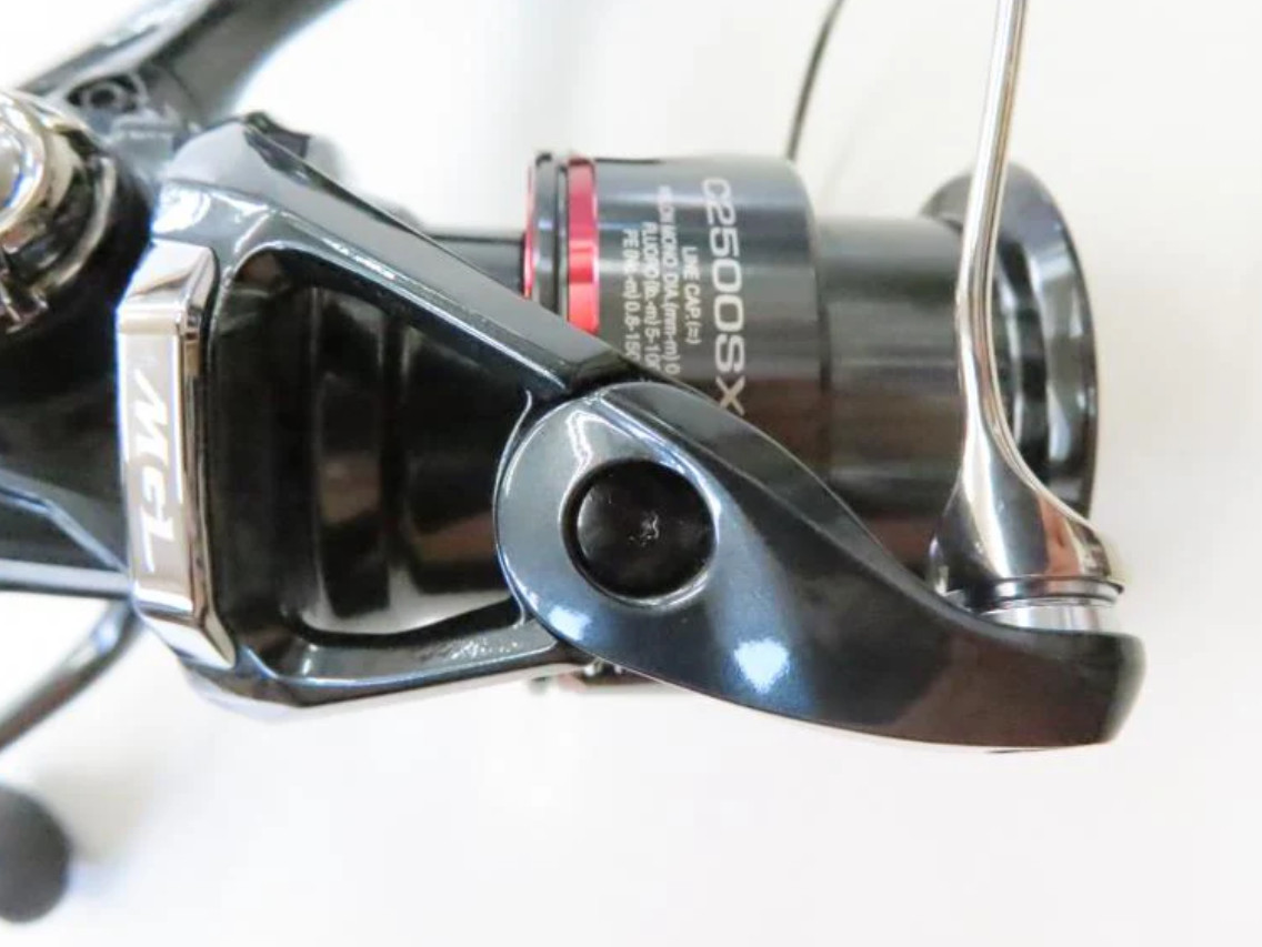 Shimano 24 Vanford C2500SXG Spinning Reel Freshwater Lightweight Bass Trout