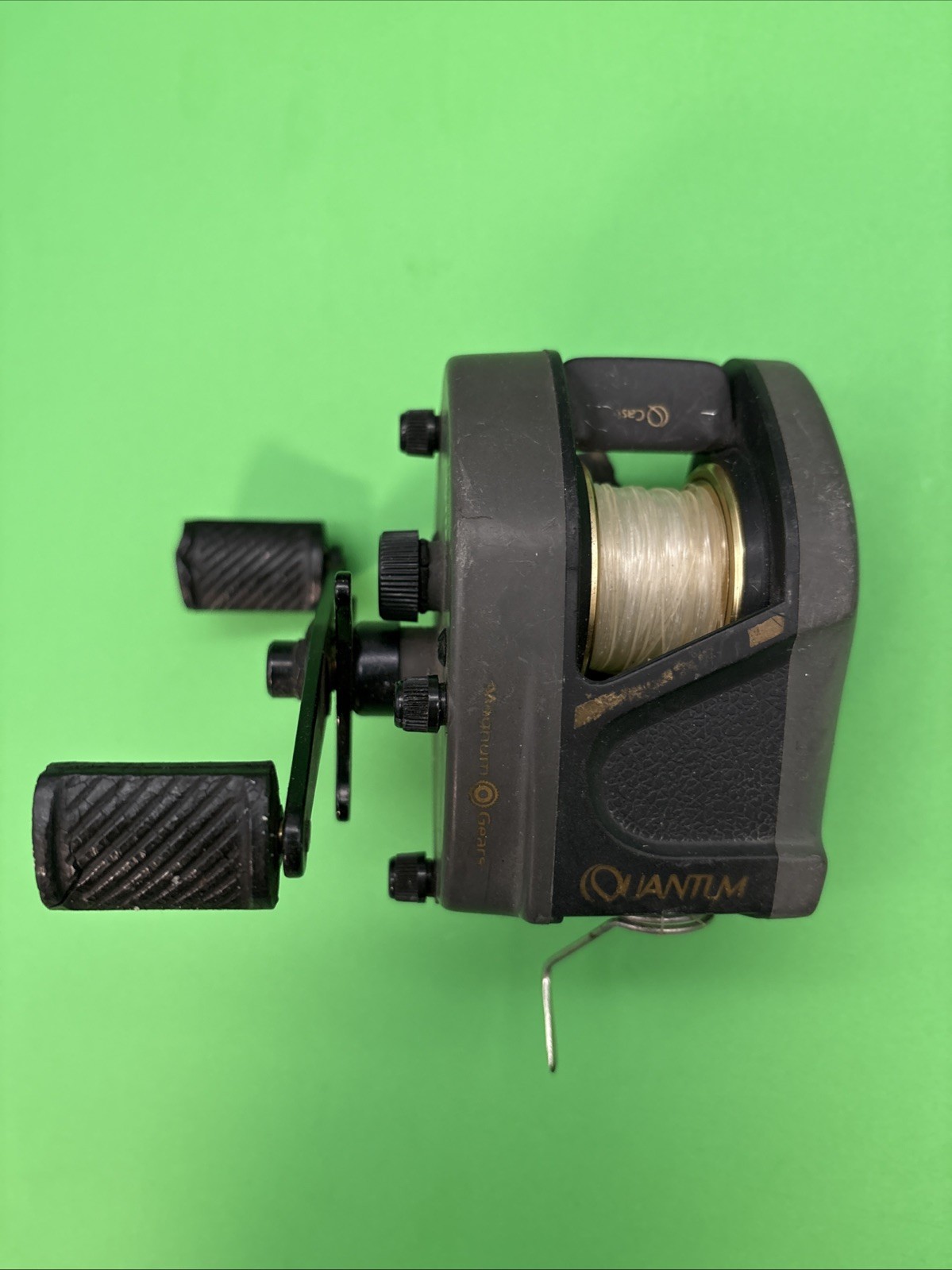 Vintage Zebco Quantum 511MG Predator Baitcasting Reel Right Hand Retrieve