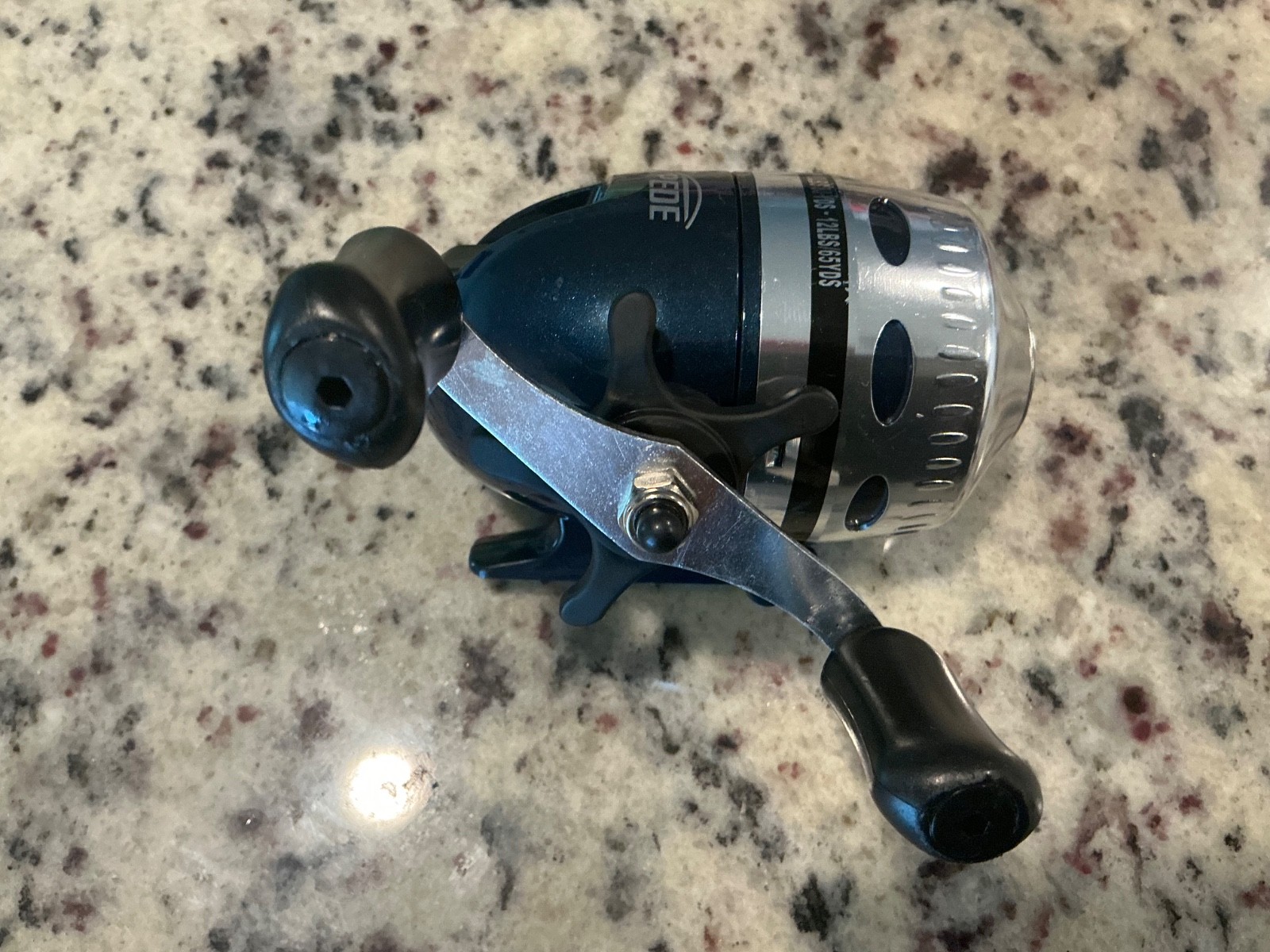 Bass Pro Shops Stampede SPSC10 casting reel