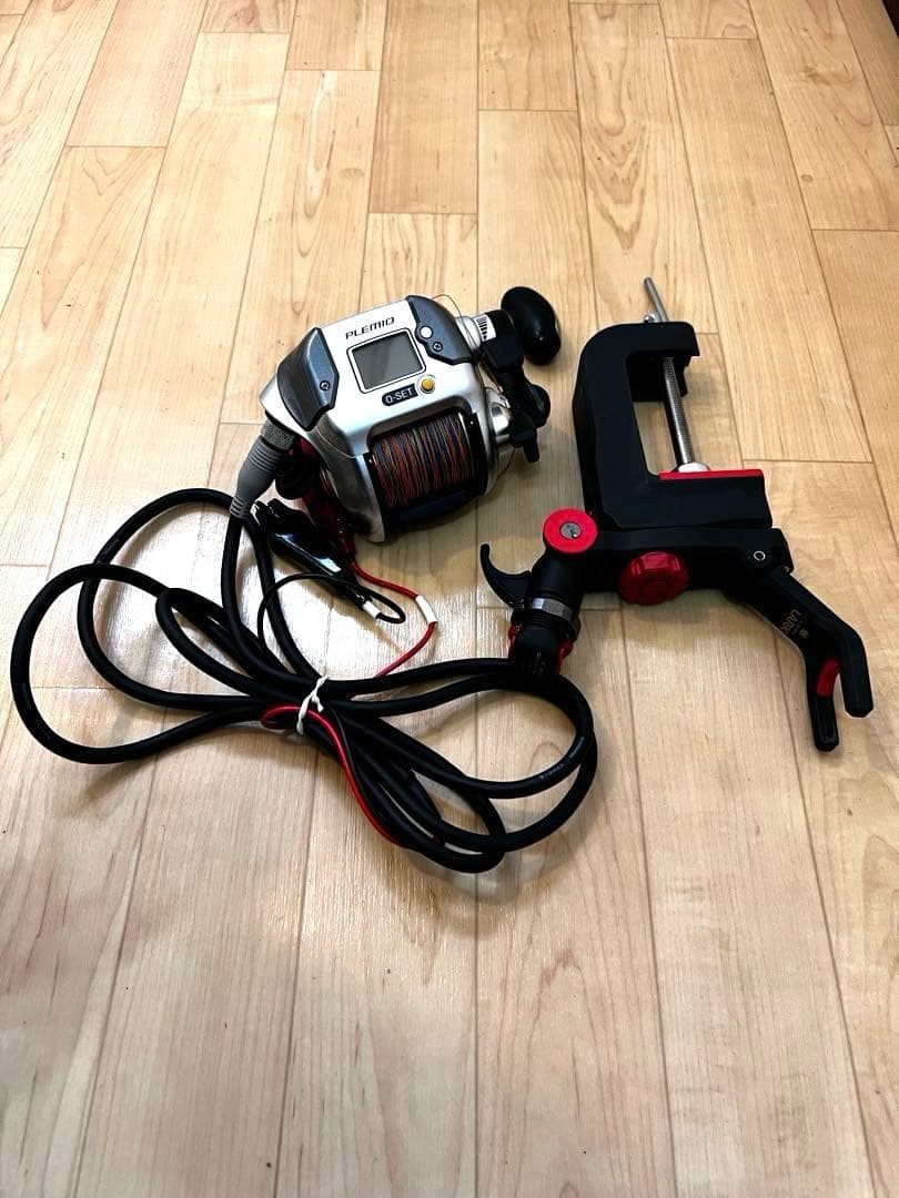 Electric reel SHIMANO PLEMIO 3000 rod holder set