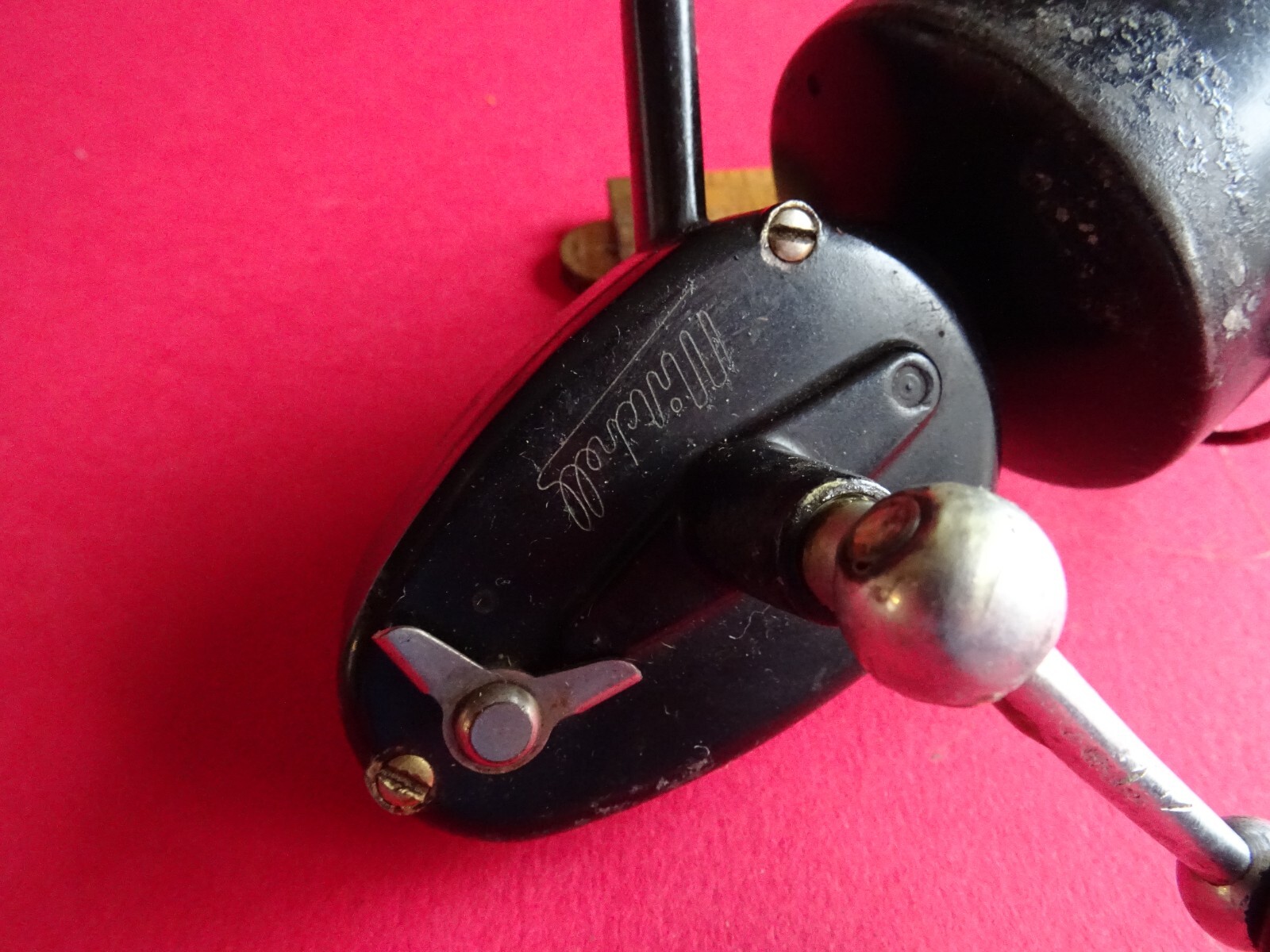 VINTAGE RIGHT HAND WIND 4TH MODEL MITCHELL (300SIZE) WORKING WITH FAULT SOLD A/F