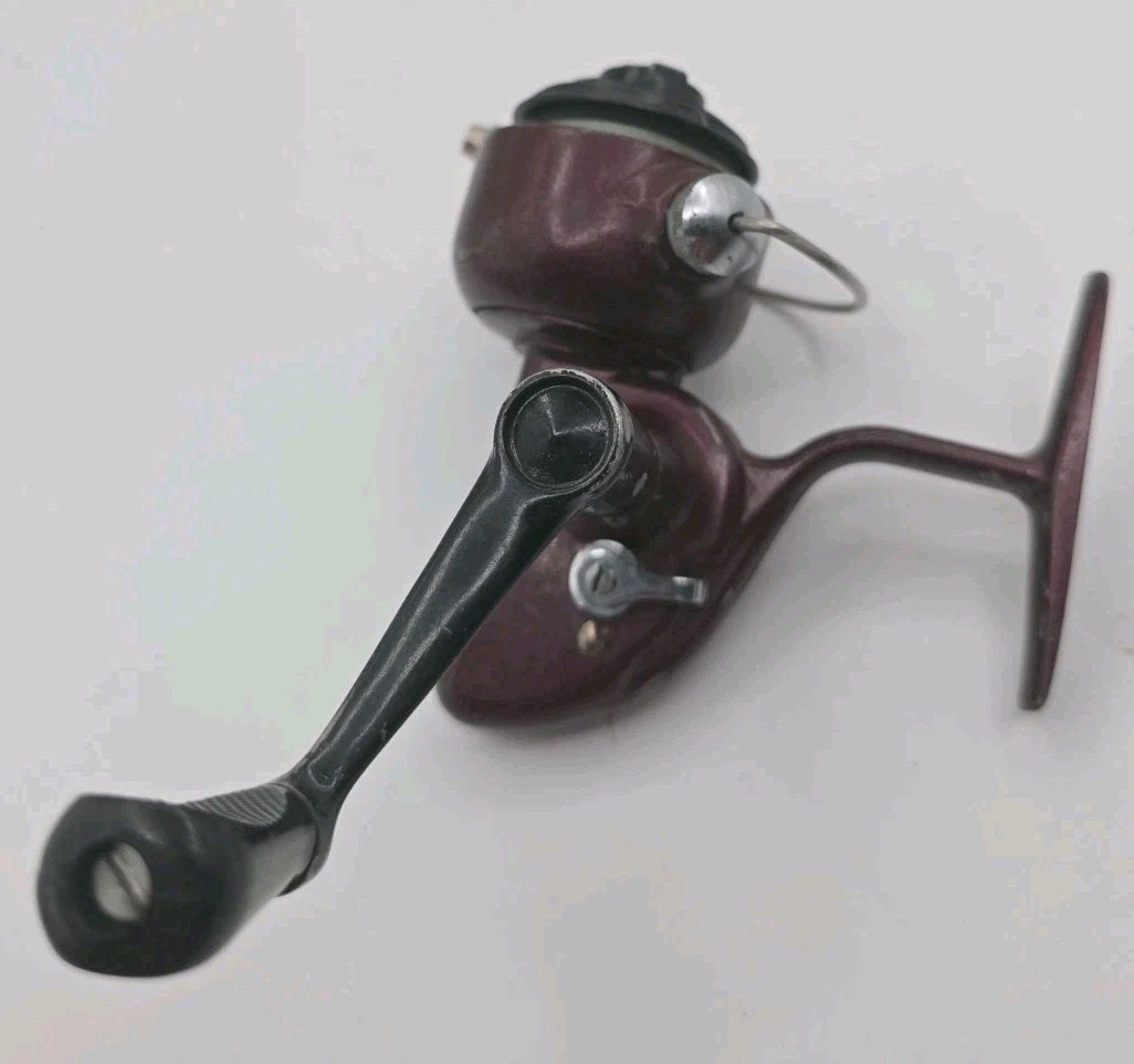 Vintage Shakespeare 2052 DA Spinning Reel FOR PARTS Repair With Loose Spool