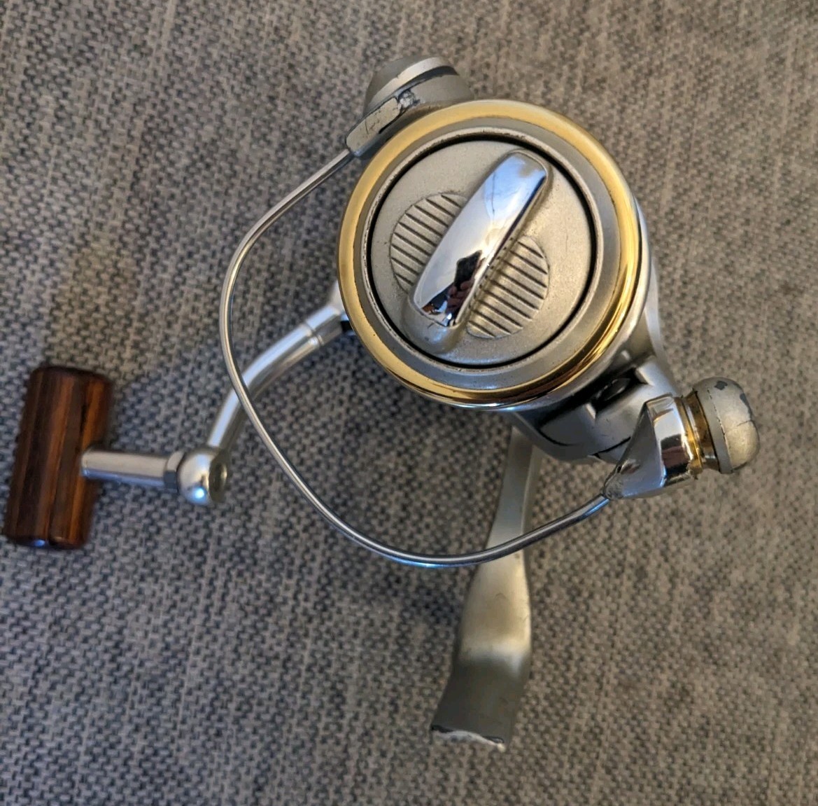 Shimano Sustain 2500FB Spinning Reel