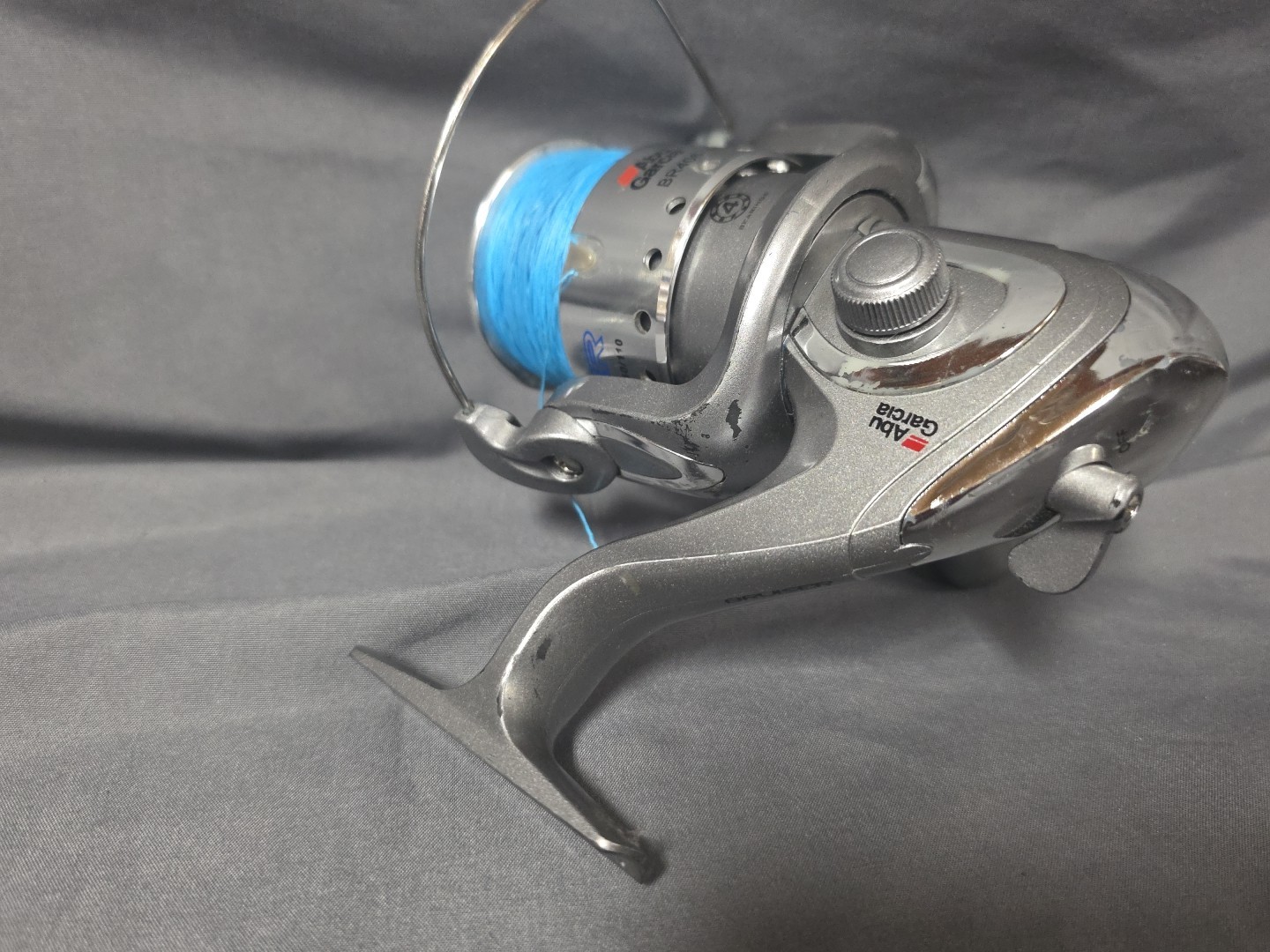 Bruiser BR406 Spinning Reel Silver Metal Line Capacity 15/215 20/170 30/120