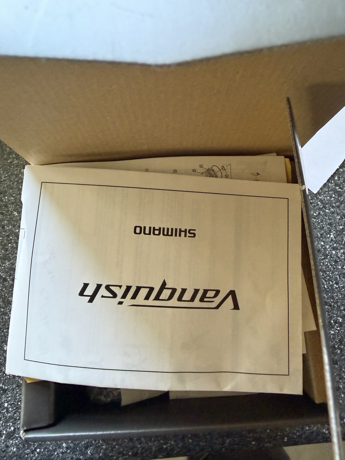 Shimano 23 Vanquish C3000XG Spinning Reel