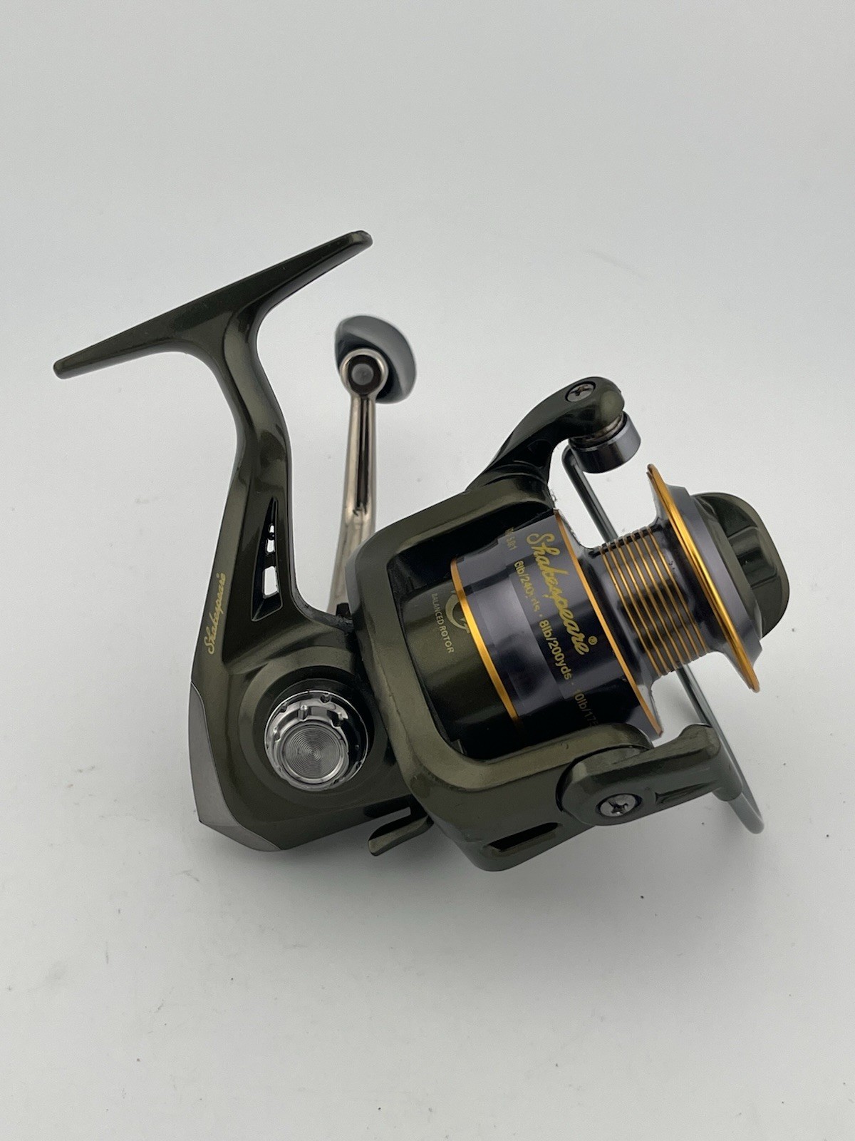 *New Shakespeare Wild Series Freshwater Spinning Reel