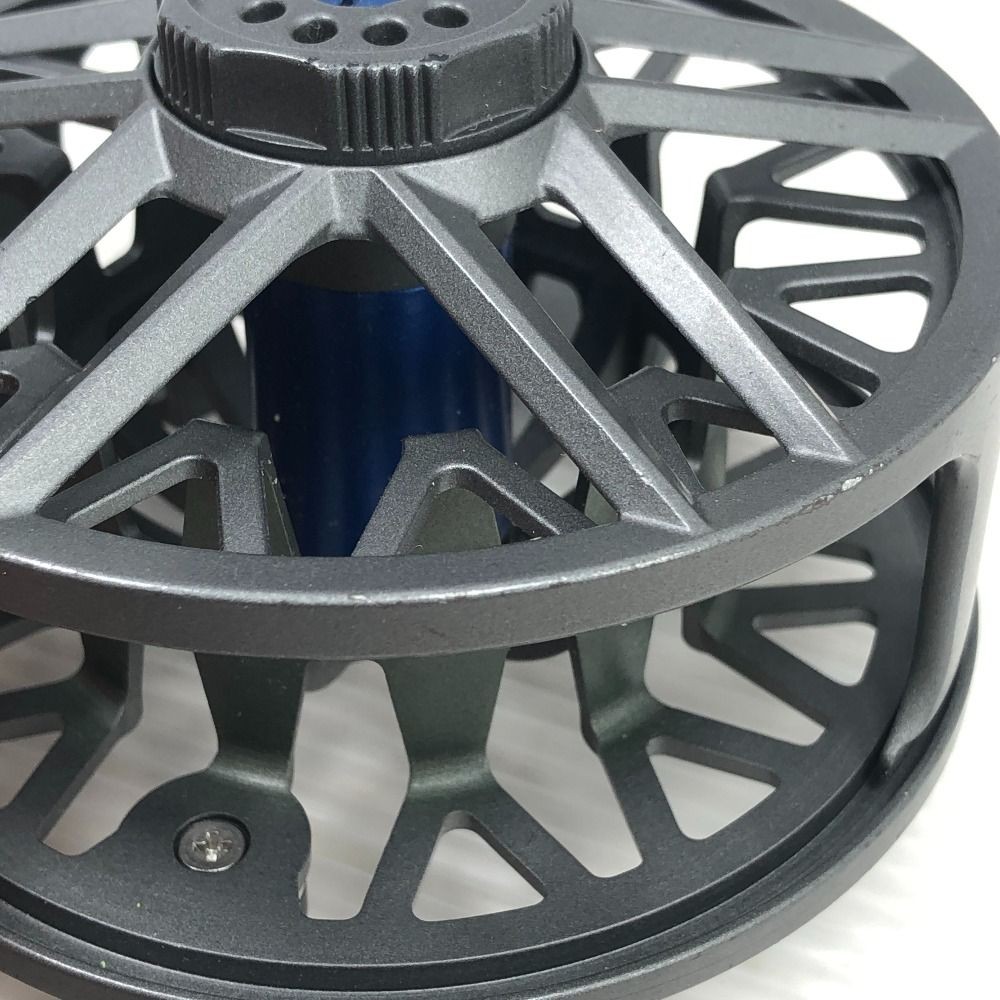 TIEMCO Fly Reel Oracle MA 7/8 Iron Grey