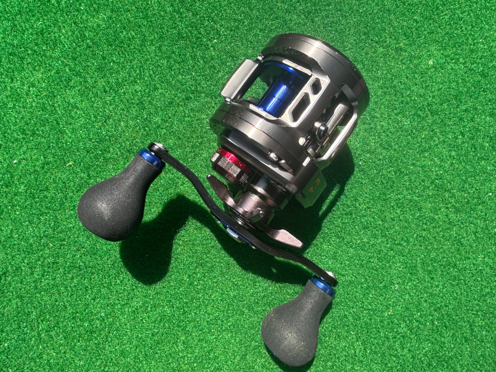 DAIWA 17 SALTIGA BJ 100SH Bay Jigging Baitcast Reel From Japan in BOX