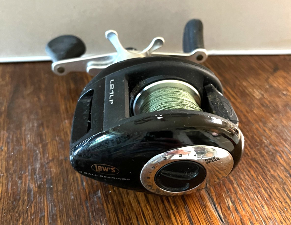 Lews L21LP Low Profile Fishing Reel Seldom Used, Excellent condion