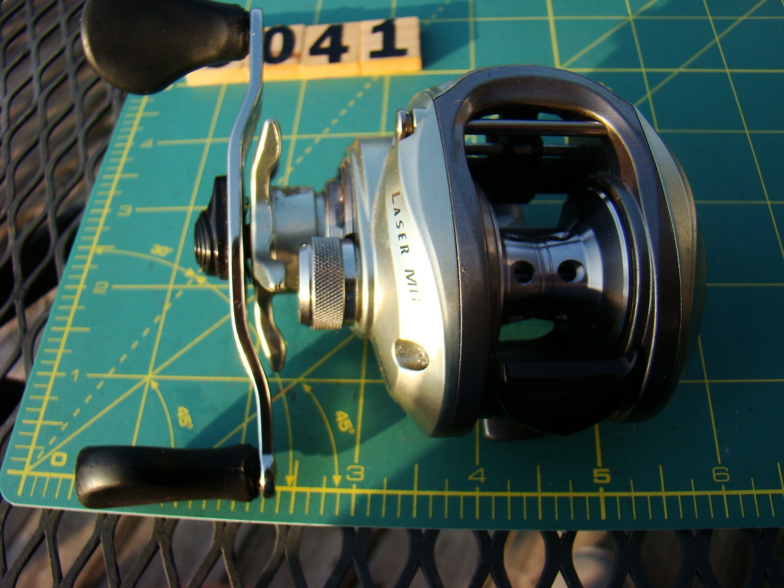V6041 HR Lews Laser MG Speed Spool SLP LSG1SHLMG 7.1 8BB LEFT HAND FISHING REEL
