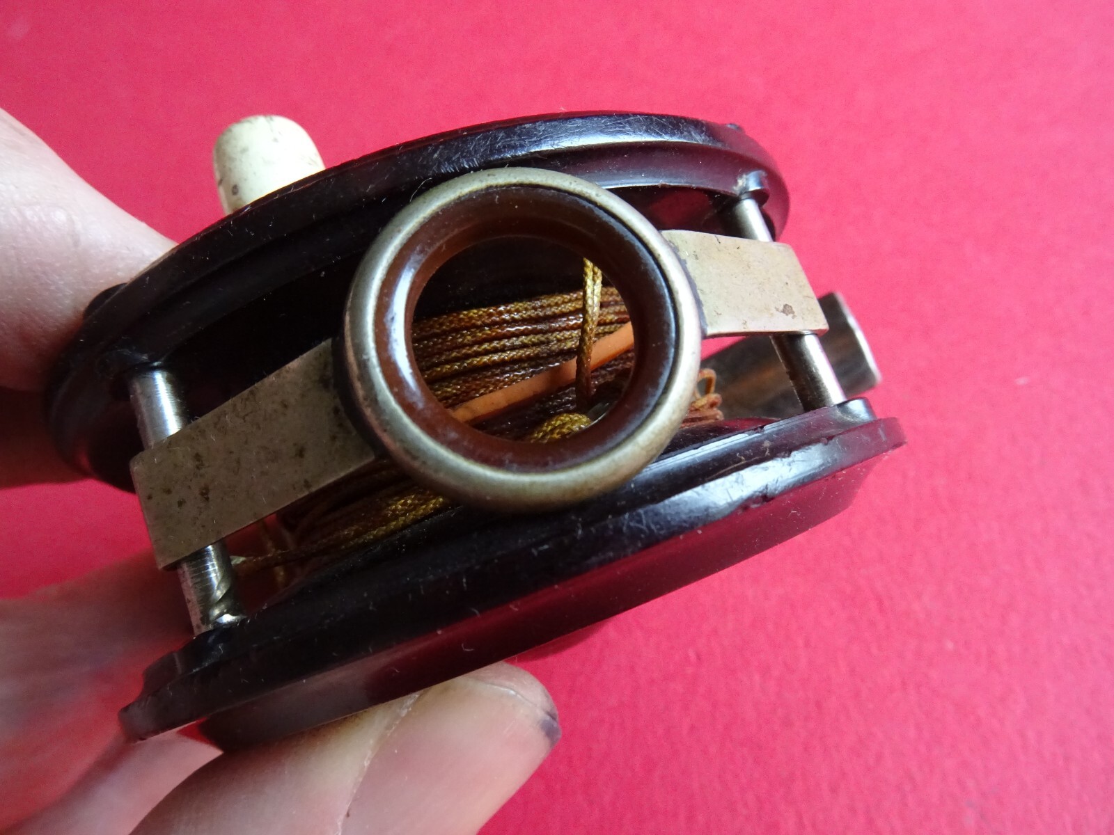 A GOOD VINTAGE 3″ ALLCOCK AERIALITE TROUT FLY FISHING FISHING REEL +AGATE GUARD