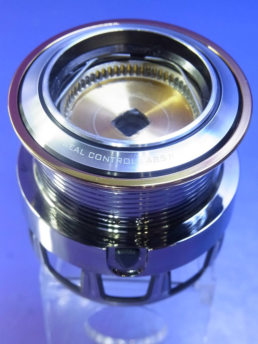 Daiwa 12 Exist 2508PE-H Spinning Reel RCS grip Used Excellent Condition