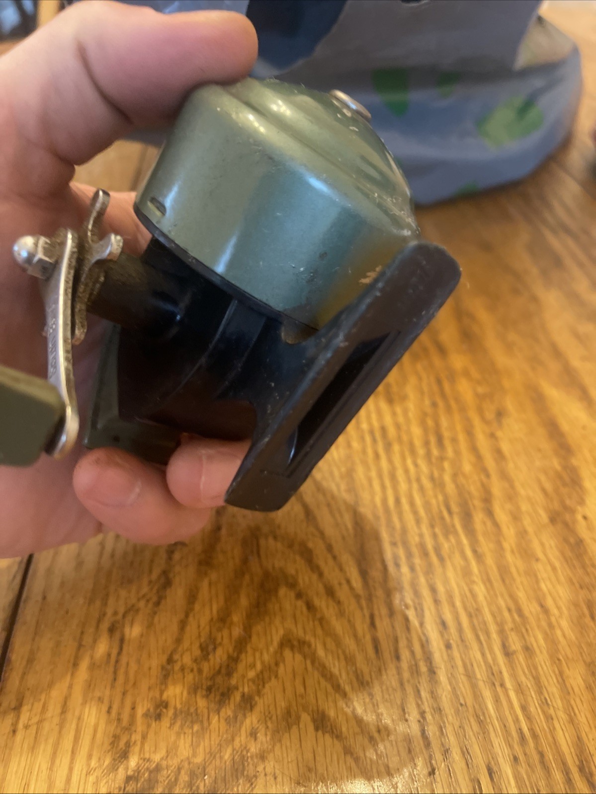 South Bend 25 Spincast plastic Fishing Reel 3-100-0025 Green Black Used No Box