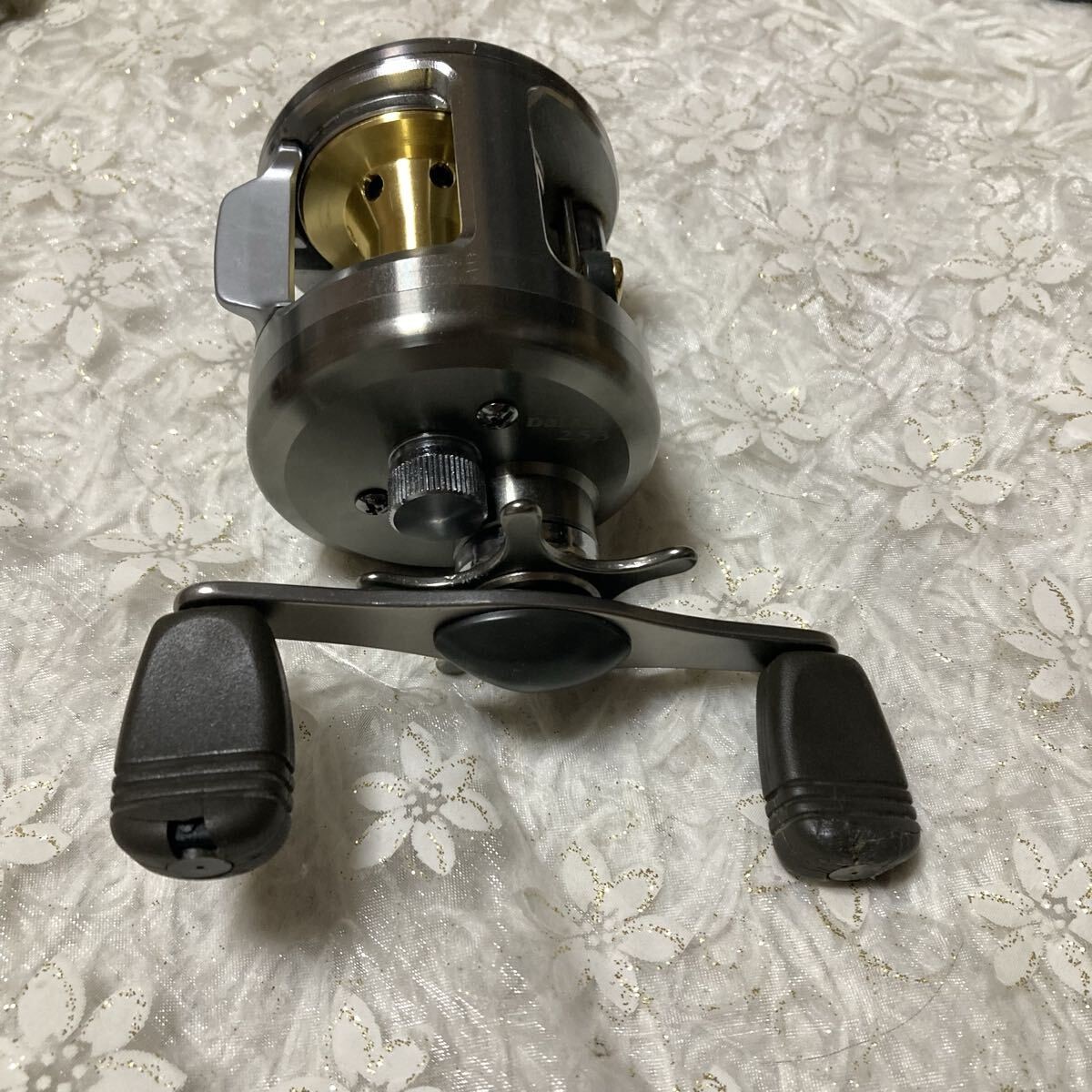 Daiwa Millionea CV-X253 Reel Handle Knob Age Deterioration