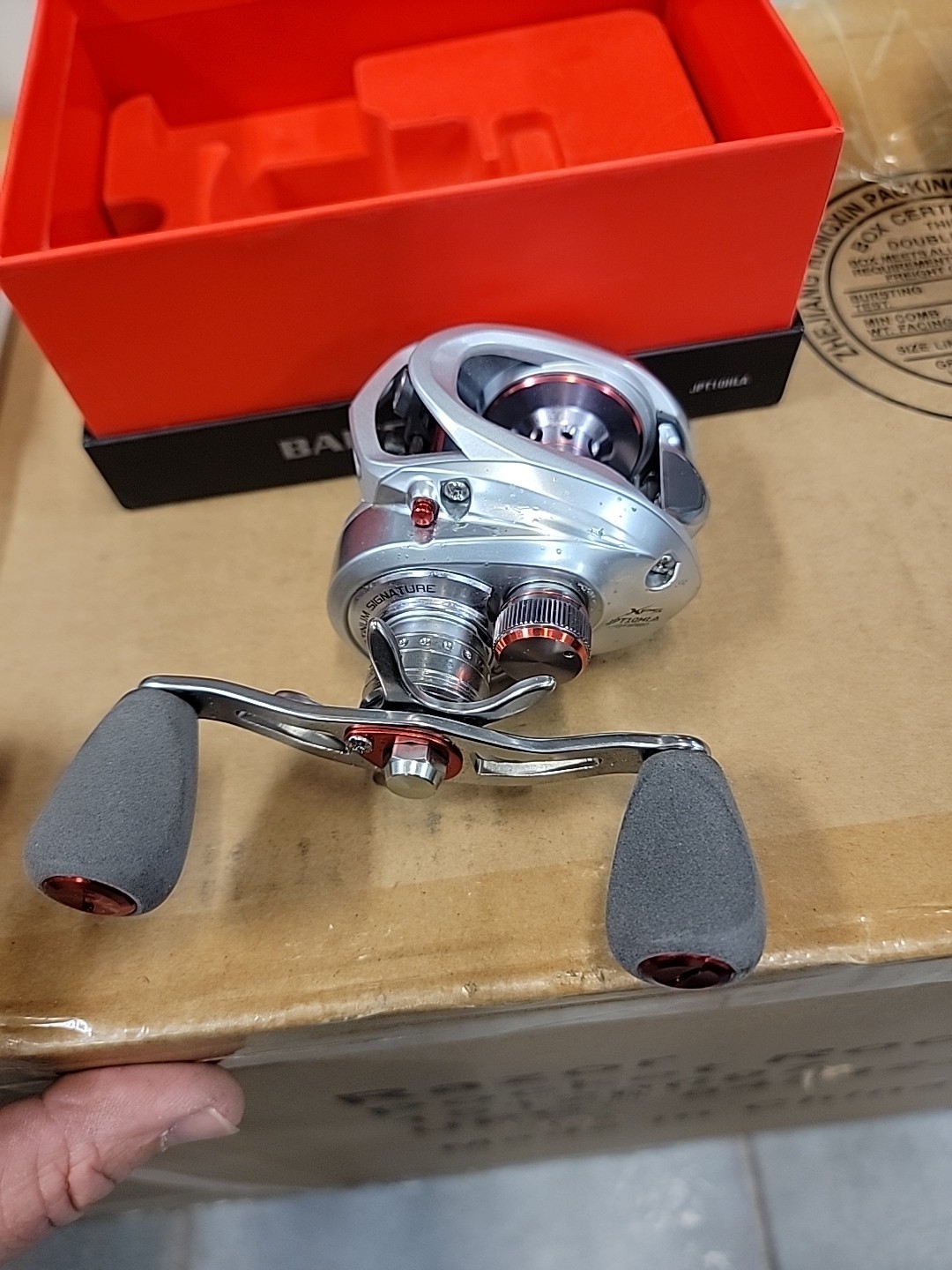 Bass Pro Shops Johnny Morris Platinum Signature LEFT Baitcast Reel JPT10HLA6.8:1