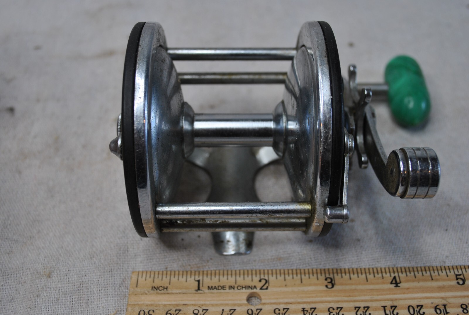 vintage penn long beach 65 reel green handle
