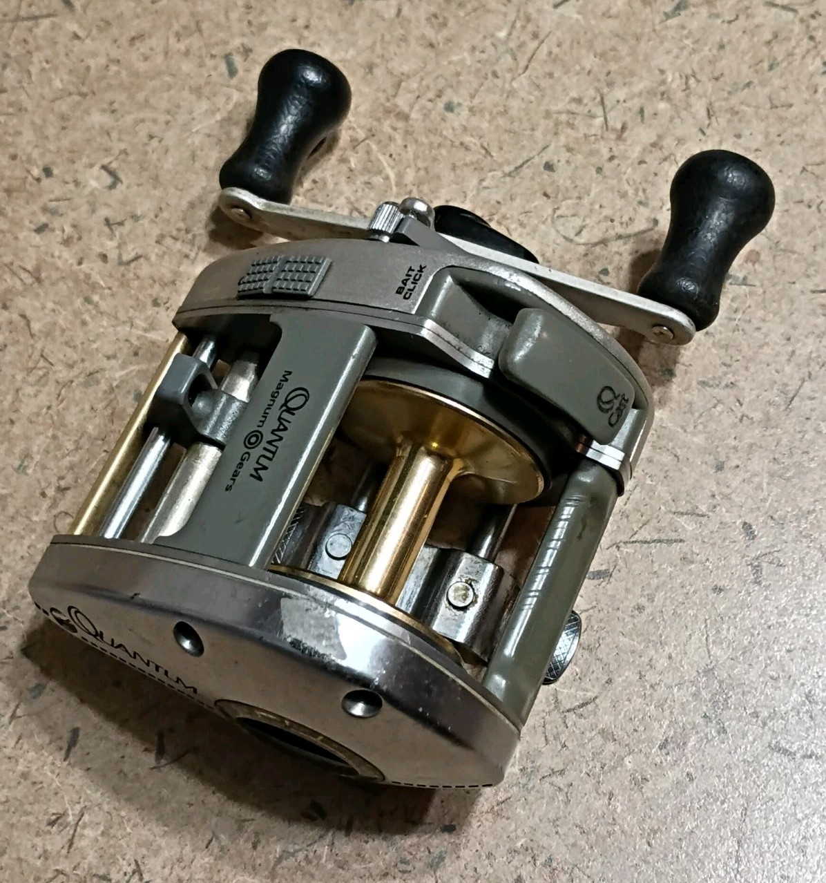 Quantum 1420MG Baitcast Reel DynaMag Level Wind 1984 Japan Vintage Brunswick