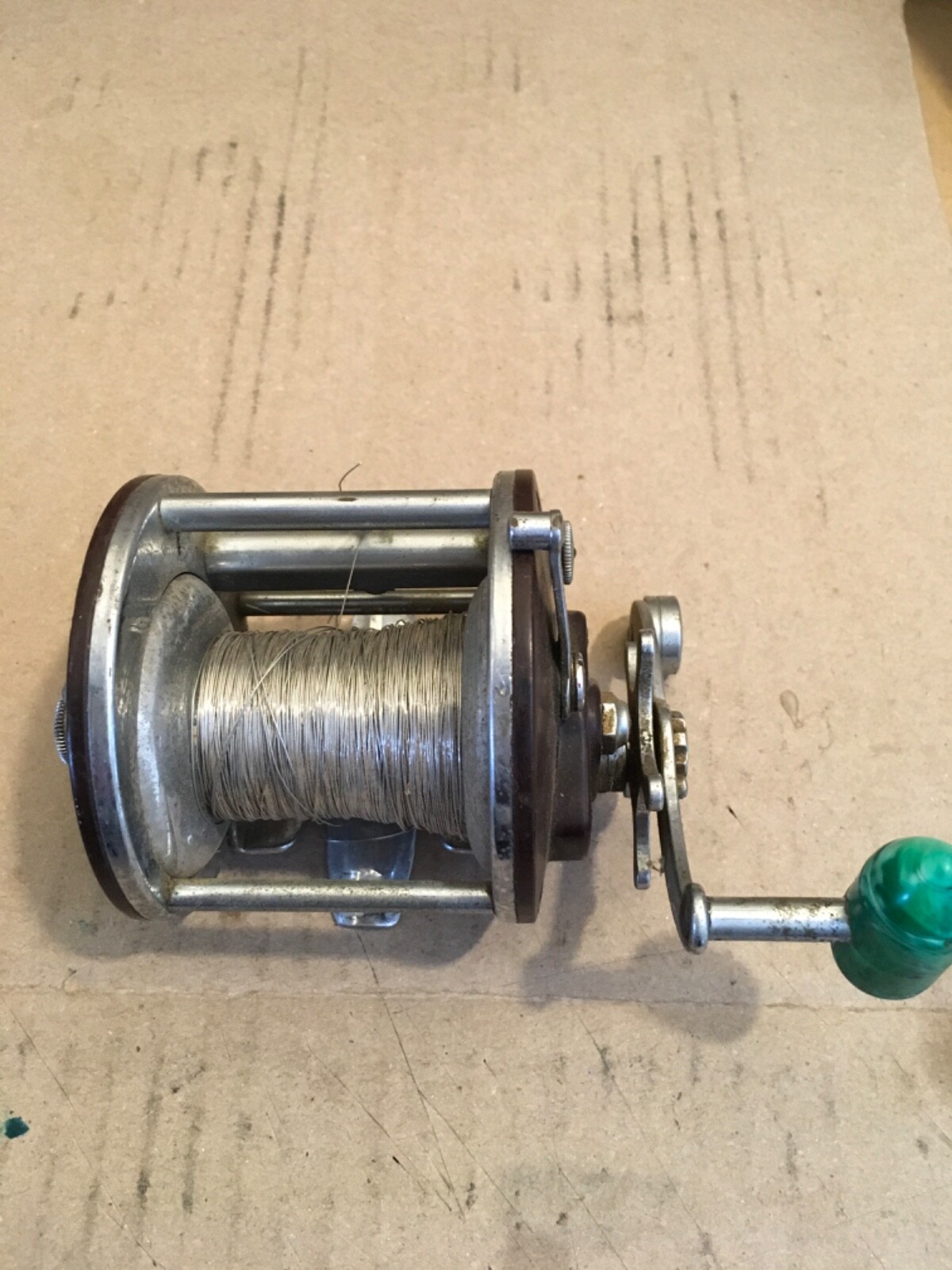 Used Vintage Penn Peer 209 Level Wind Fishing Reel & Line Adjustable drag. Works
