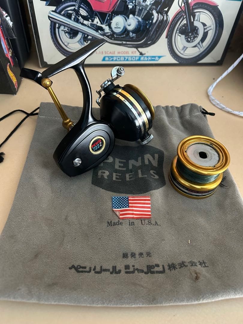 PENN 722Z Spinning Reel With Spare Spool And Storage Bag