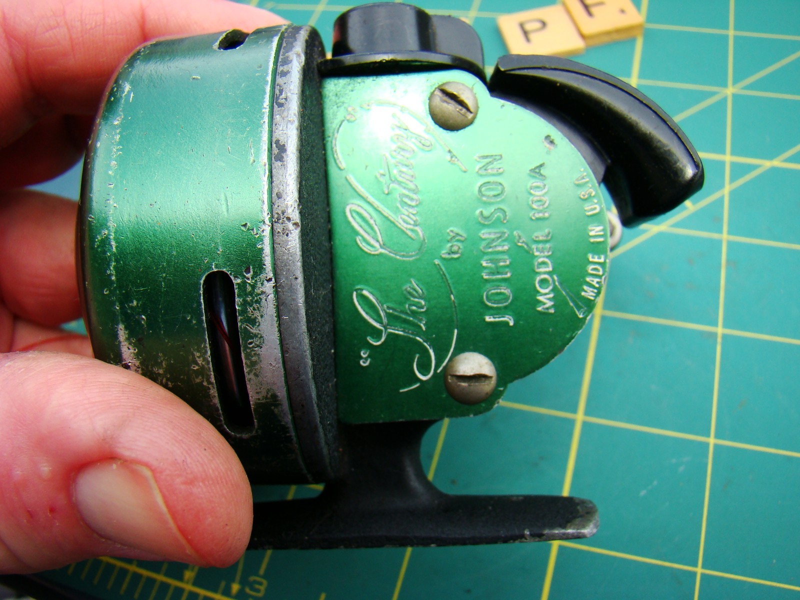 V8473 PF JOHNSON EARLY MODEL 100A THE CENTURY MADE IN USA FISHING REEL