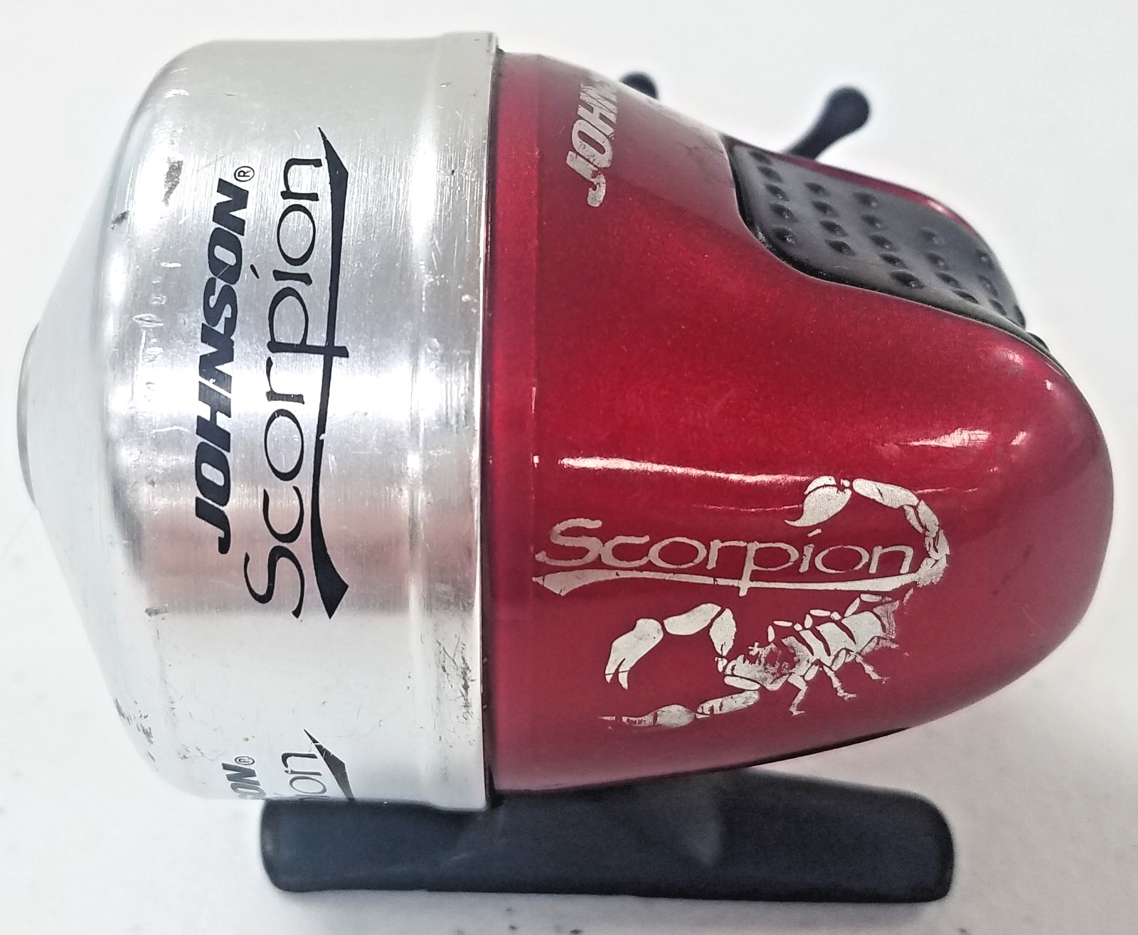 Johnson Scorpion Spin casting Push Button Fishing Reel Red & Silver Pre-owned