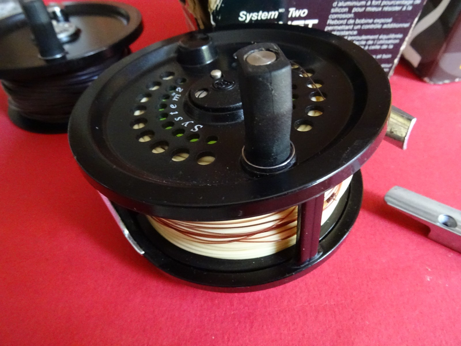 VERY GOOD VINTAGE SCIENTIFIC ANGLERS SYSTEM 2 1213 SALMON FLY REEL + SPARE SPOOL