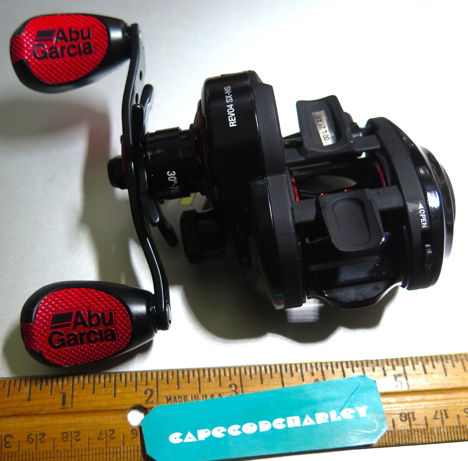 Abu Garcia ‎REVO4 SX-HS RH Baitcast Reel 10 Bearings 7:3:1 NO BOX NEW