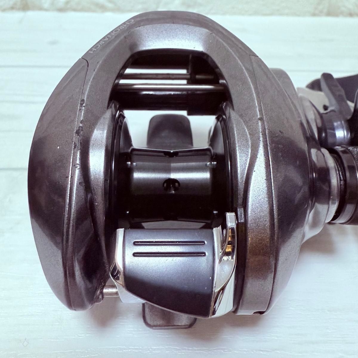 Shimano 17 Chronarch 150 MGL Right Hand RH Baitcasting Reel Used from JAPAN