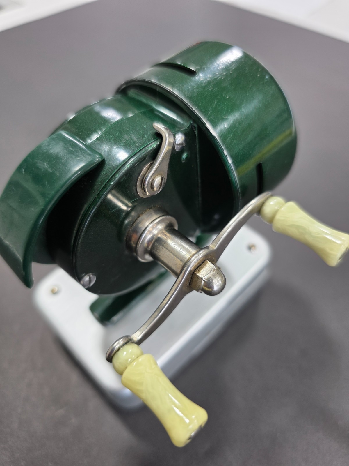 Shakespeare WonderCast No. 1774 Spincast Reel