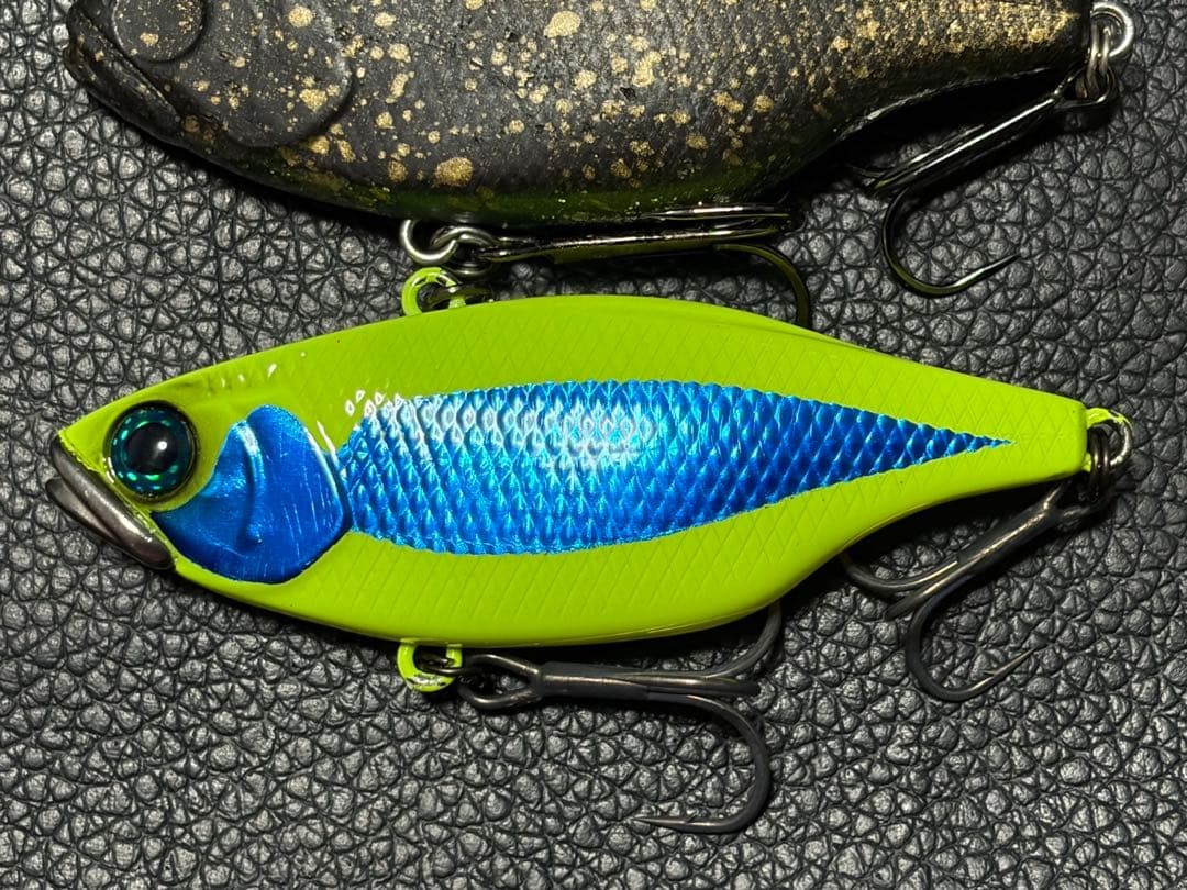 JACKALL TN60 x 2 70 x 2 4-piece set vibration lures Scratched Fishing Lure Hard