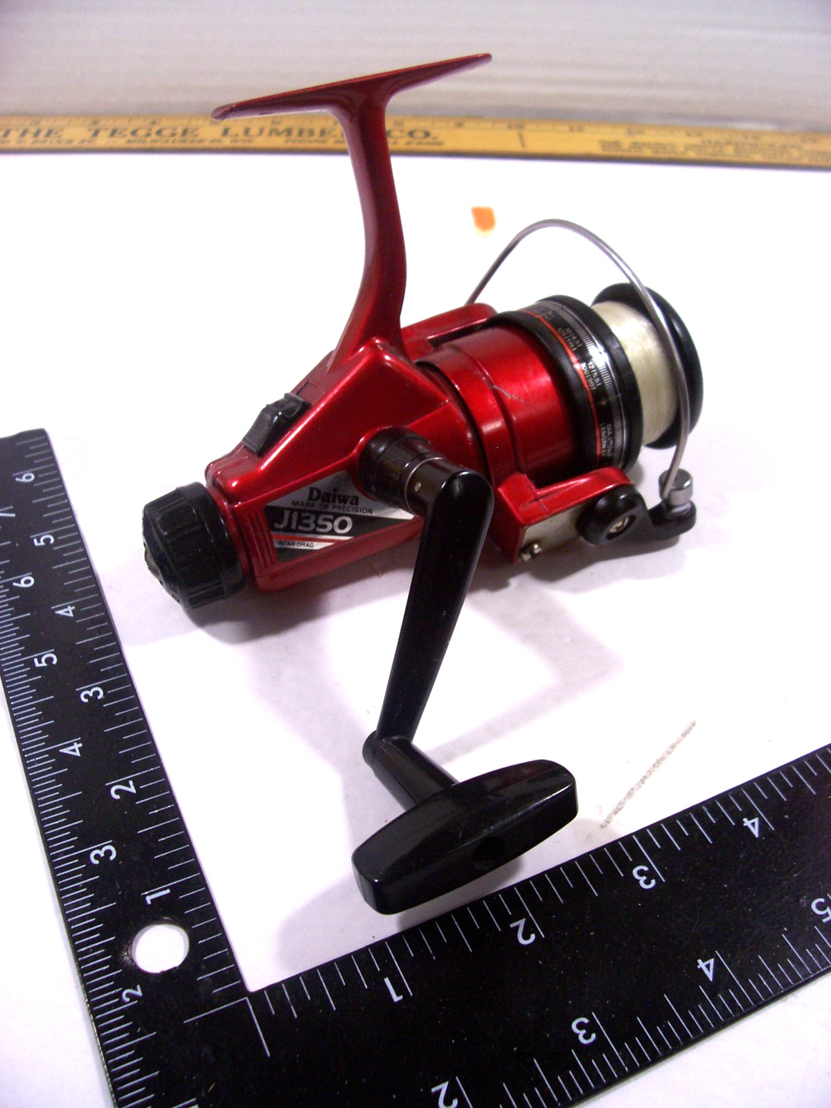 Nice Daiwa „J1350“ Open Face Spinning Fishing Reel – Rear Drag – Anti-Reverse