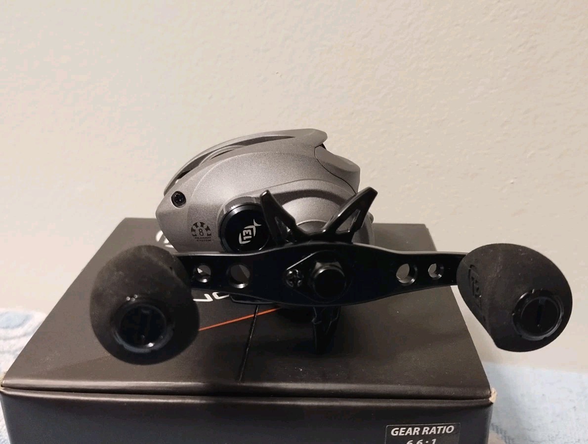 New 13 Fishing Inception 6.6:1 Right Hand Retrieve Baitcasting Reel Baitcaster