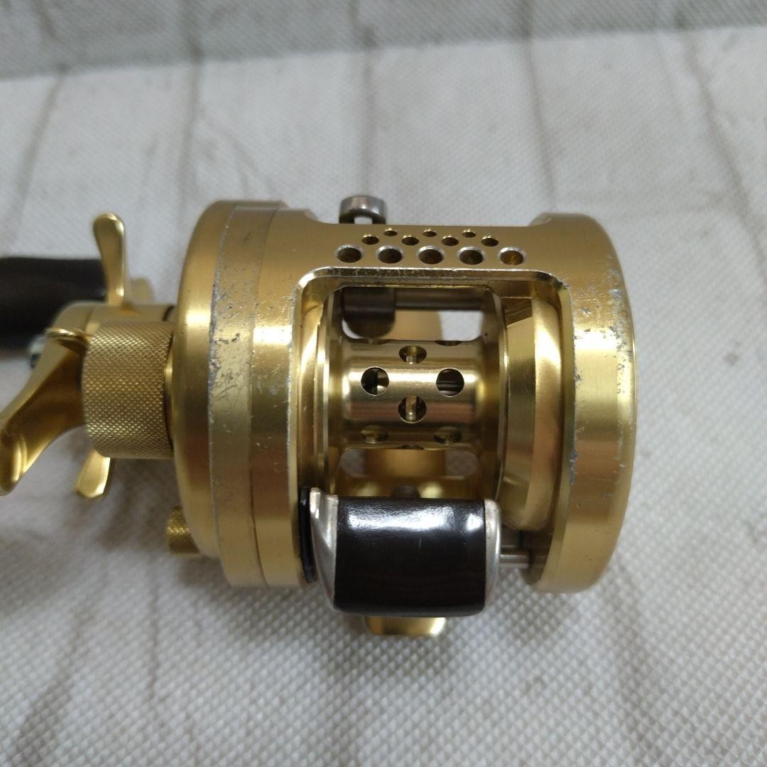 SHIMANO 01 Calcutta Conquest 101 Left Handle Baitcasting Reel Used Round Reel