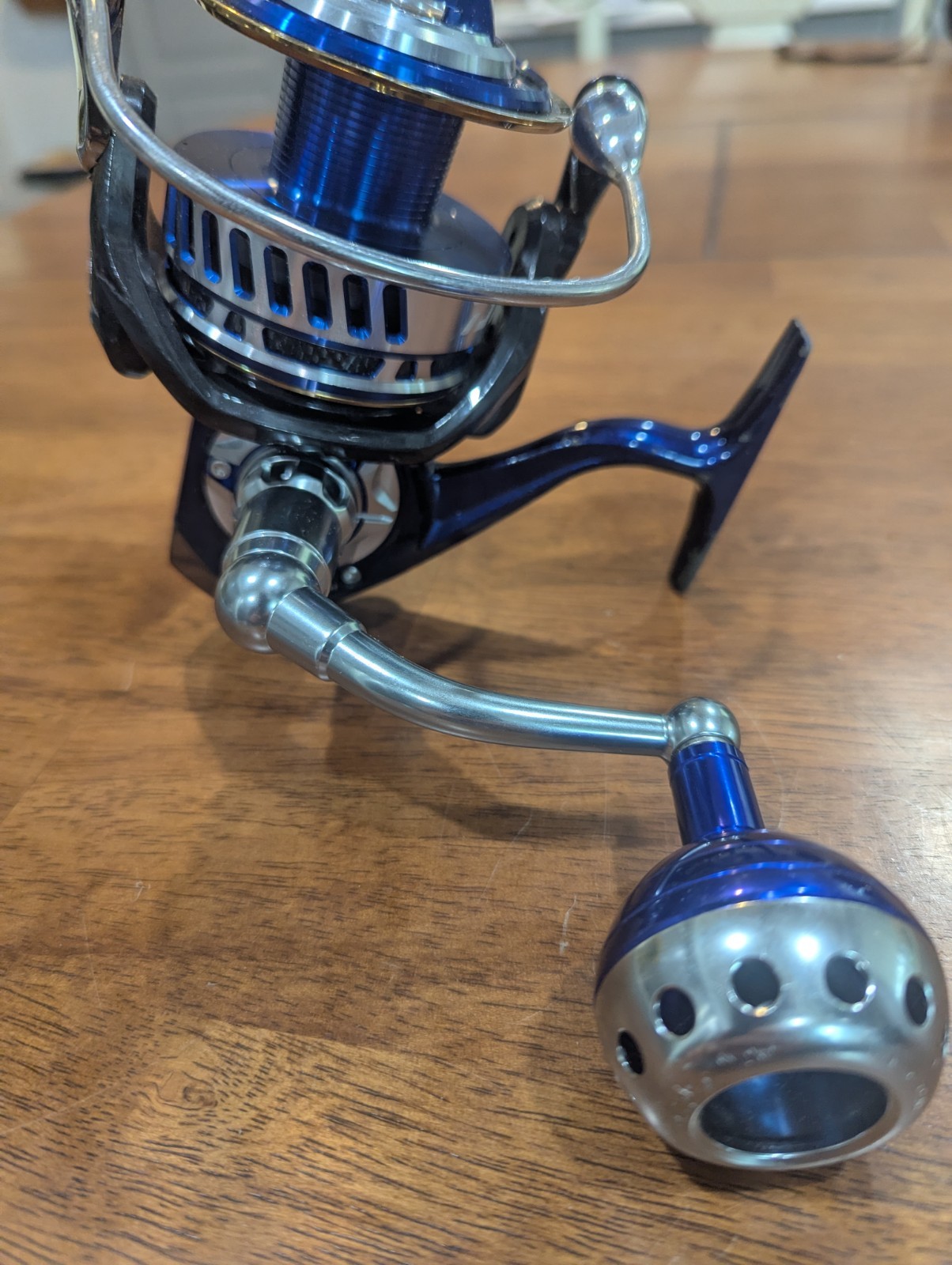Daiwa Saltiga Expedition 5500H Spinning Reel 5.7:1 12+1BB 30kg Drag